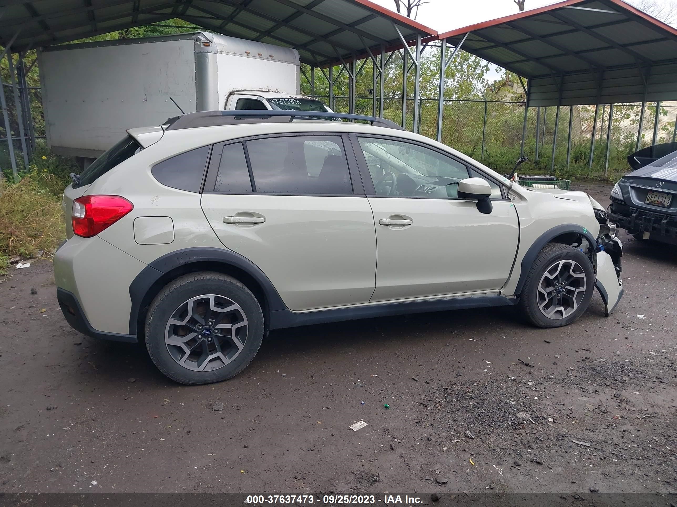 Photo 12 VIN: JF2GPABCXHG235579 - SUBARU CROSSTREK 