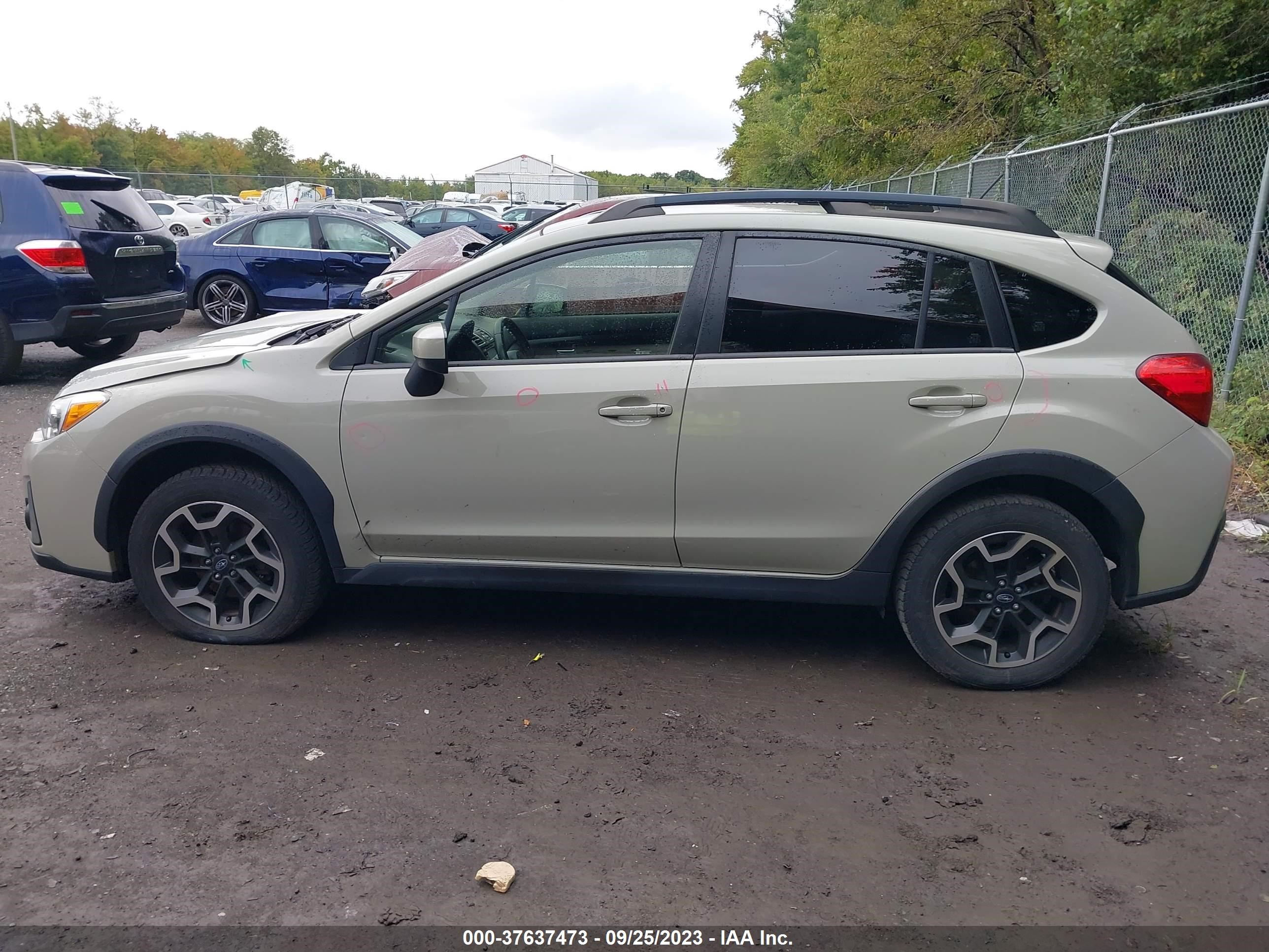 Photo 13 VIN: JF2GPABCXHG235579 - SUBARU CROSSTREK 