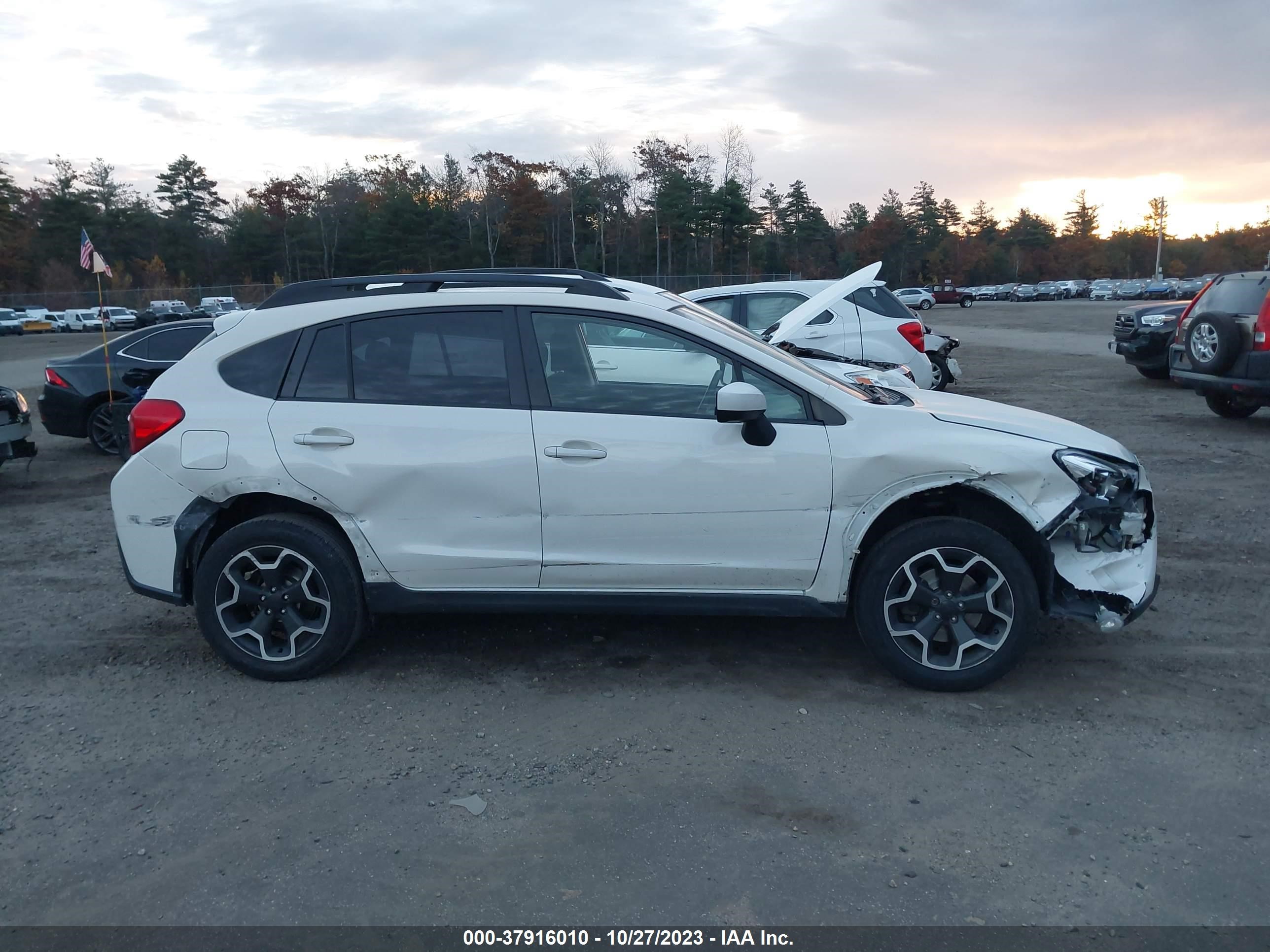 Photo 13 VIN: JF2GPACC8F8214171 - SUBARU CROSSTREK 