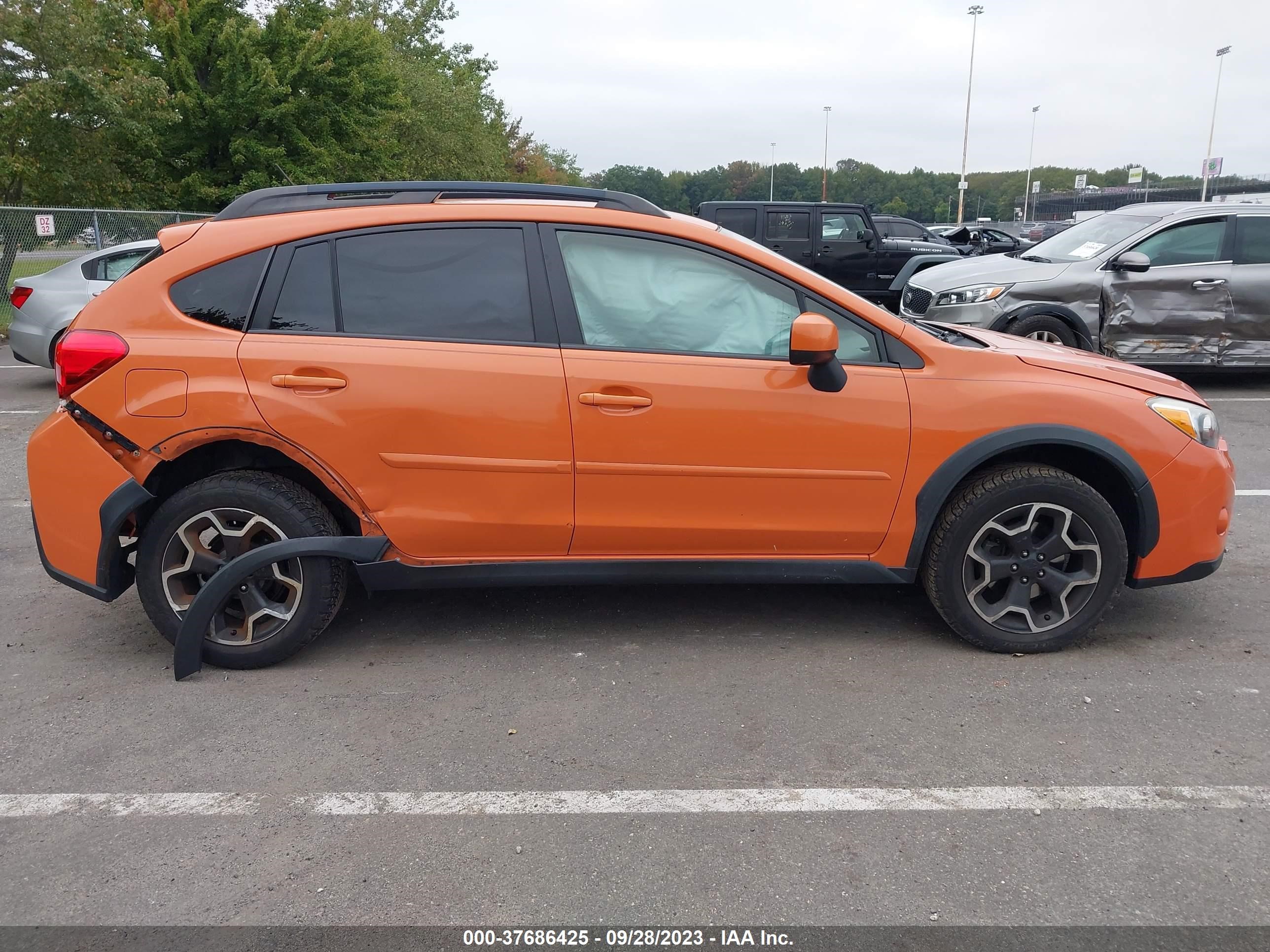 Photo 12 VIN: JF2GPACCXE8298265 - SUBARU CROSSTREK 