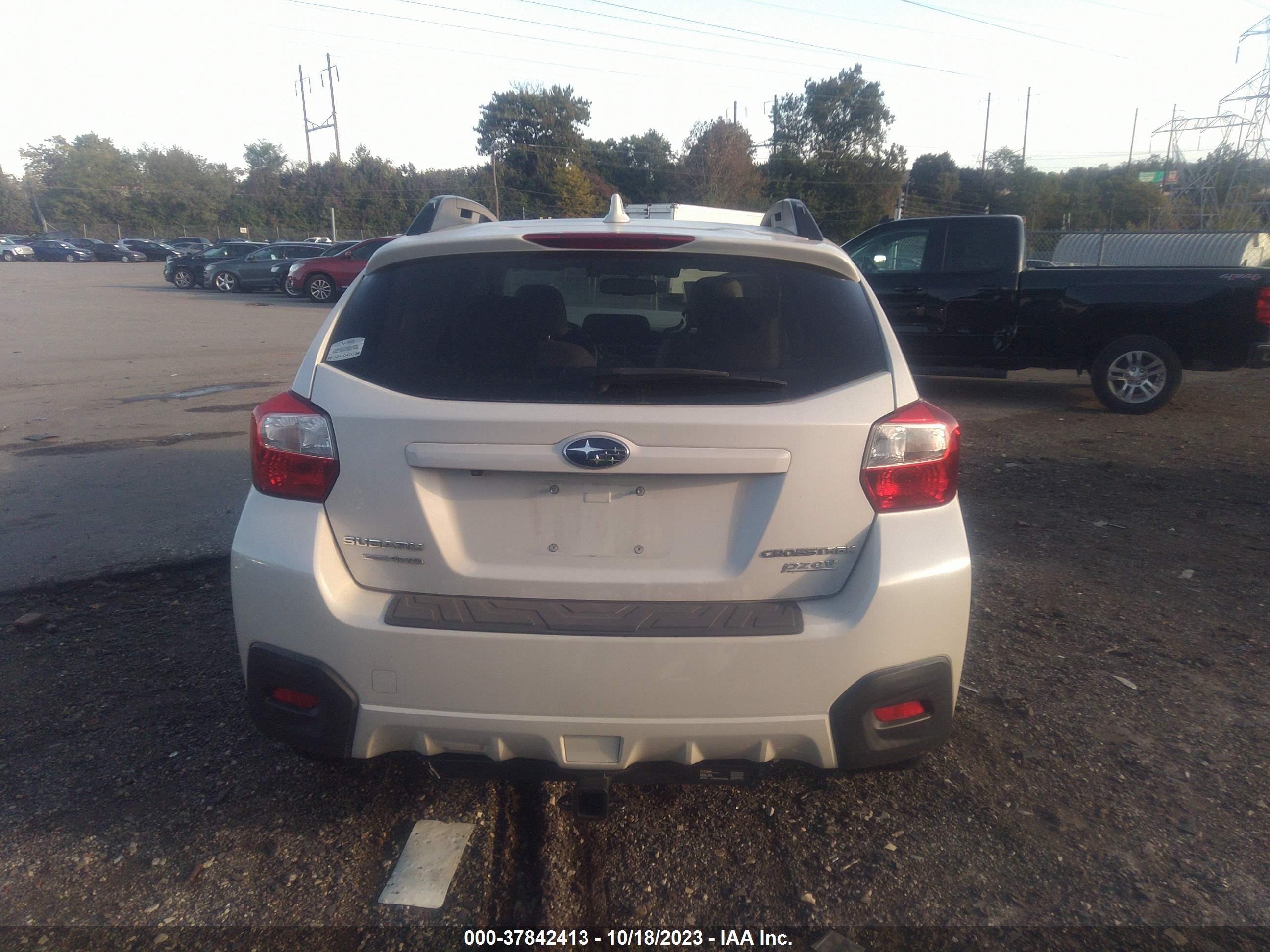 Photo 14 VIN: JF2GPADC1GH338766 - SUBARU CROSSTREK 