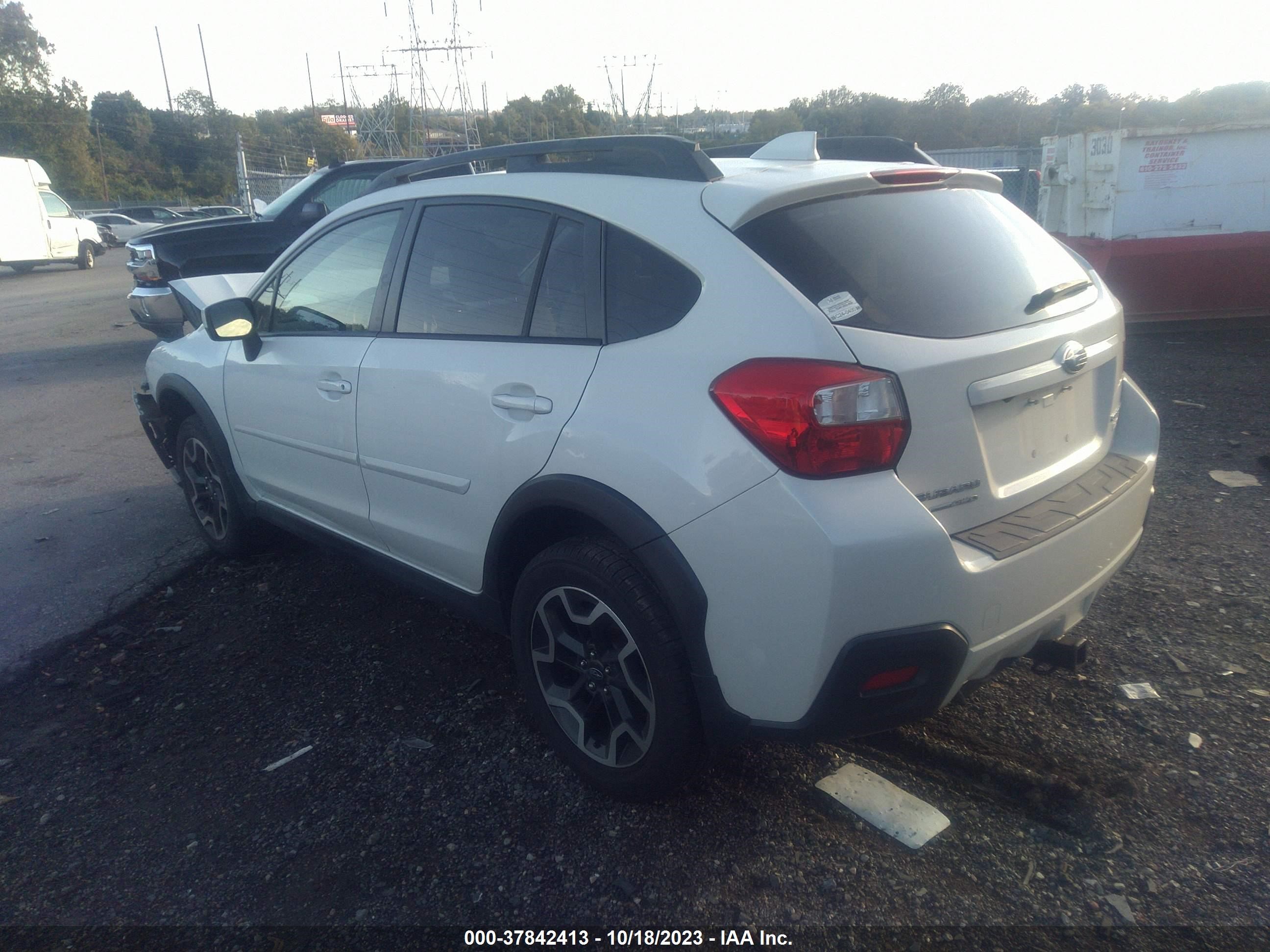 Photo 2 VIN: JF2GPADC1GH338766 - SUBARU CROSSTREK 