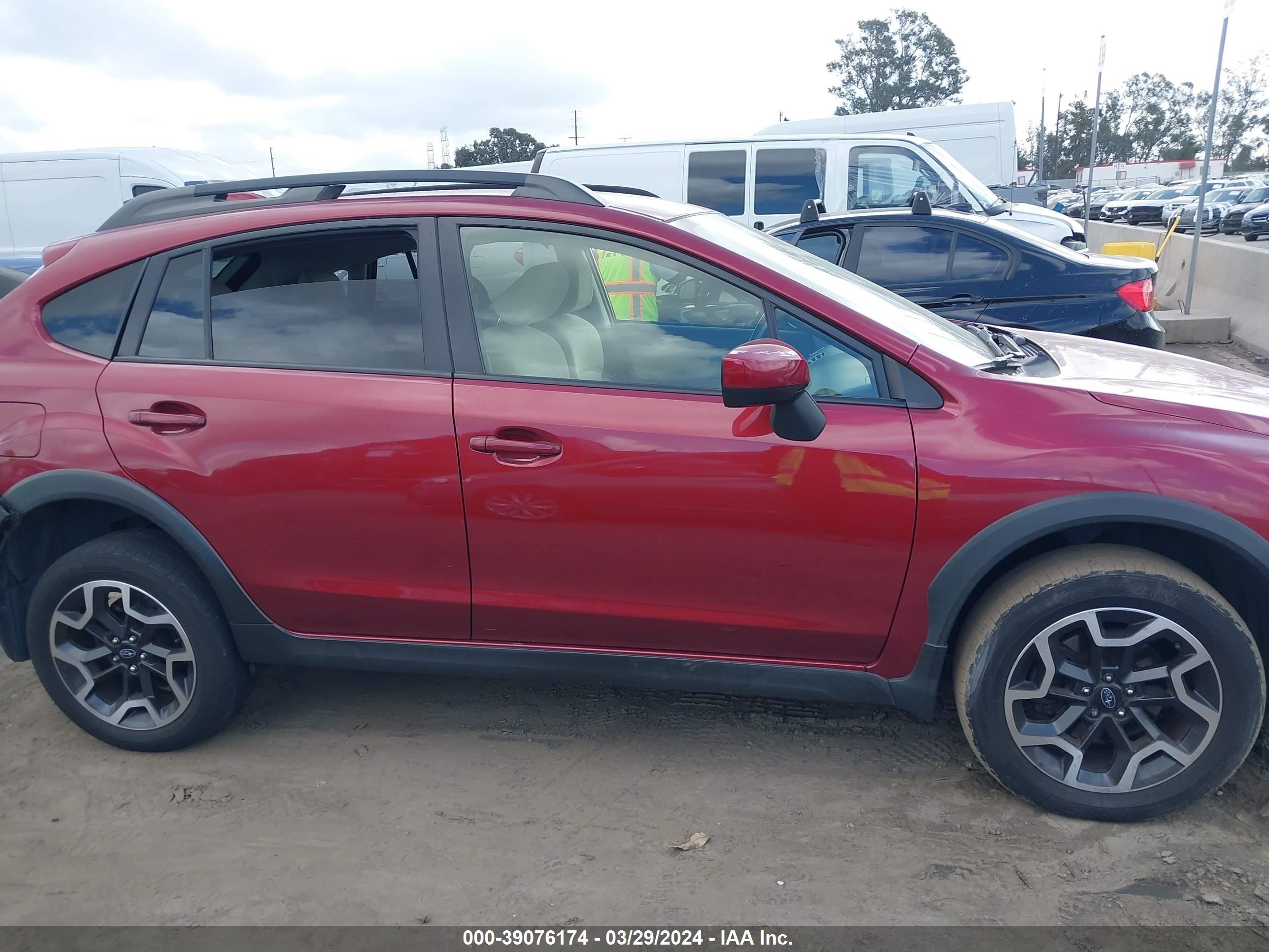 Photo 12 VIN: JF2GPADC1HH280384 - SUBARU CROSSTREK 