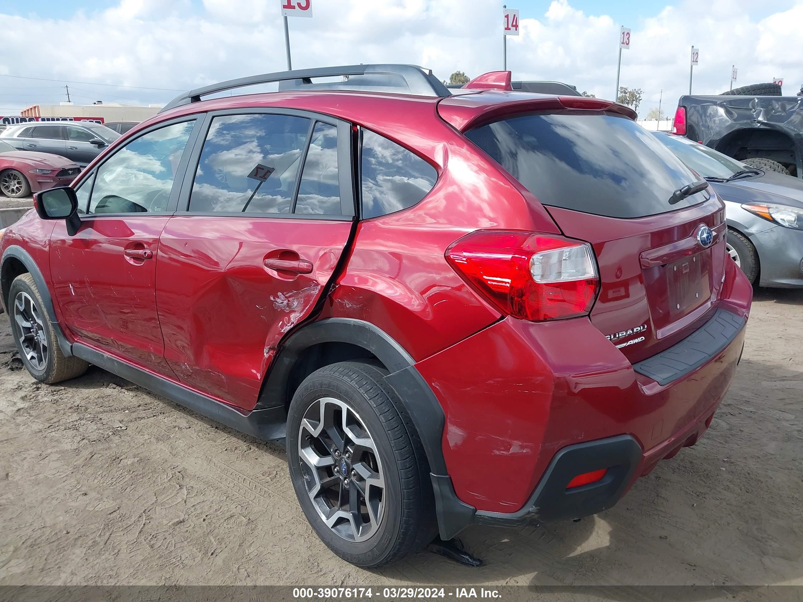 Photo 5 VIN: JF2GPADC1HH280384 - SUBARU CROSSTREK 