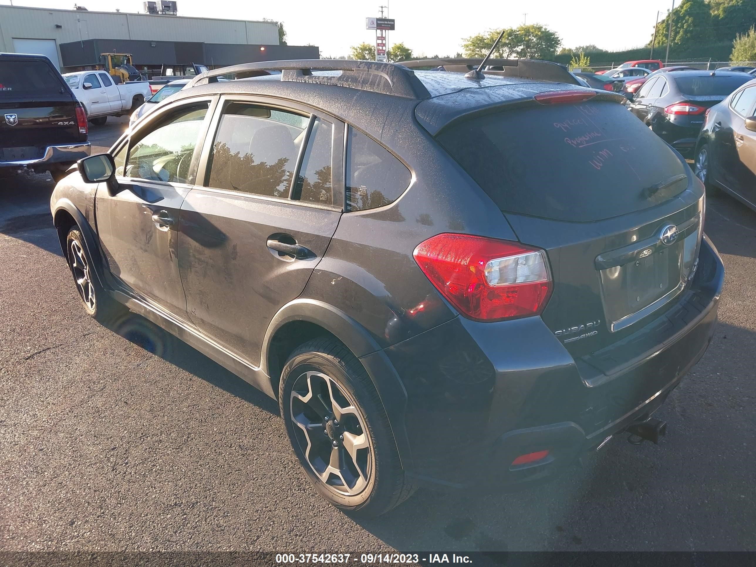 Photo 2 VIN: JF2GPADC4F8298035 - SUBARU CROSSTREK 