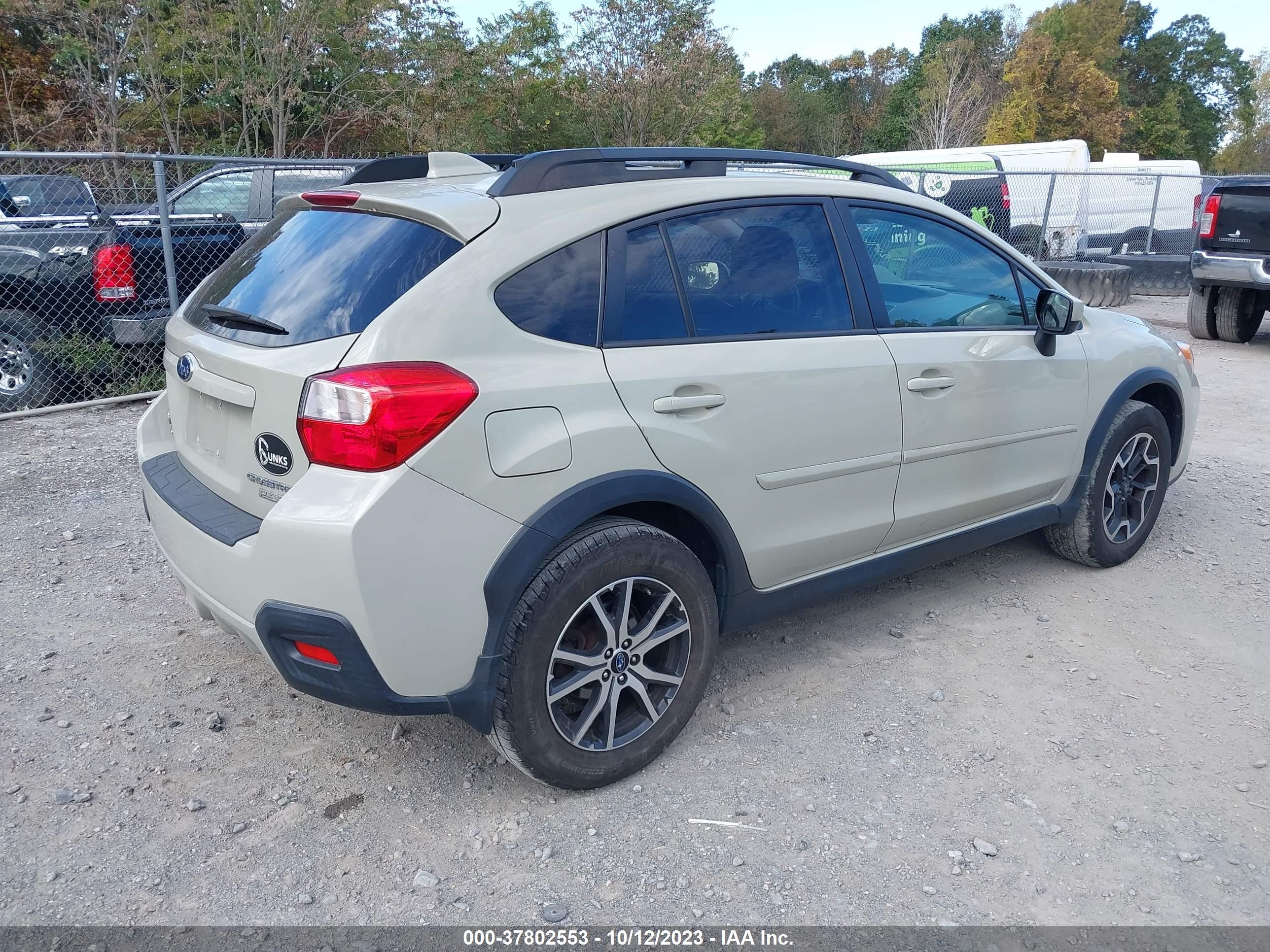 Photo 3 VIN: JF2GPADC9G8284617 - SUBARU CROSSTREK 