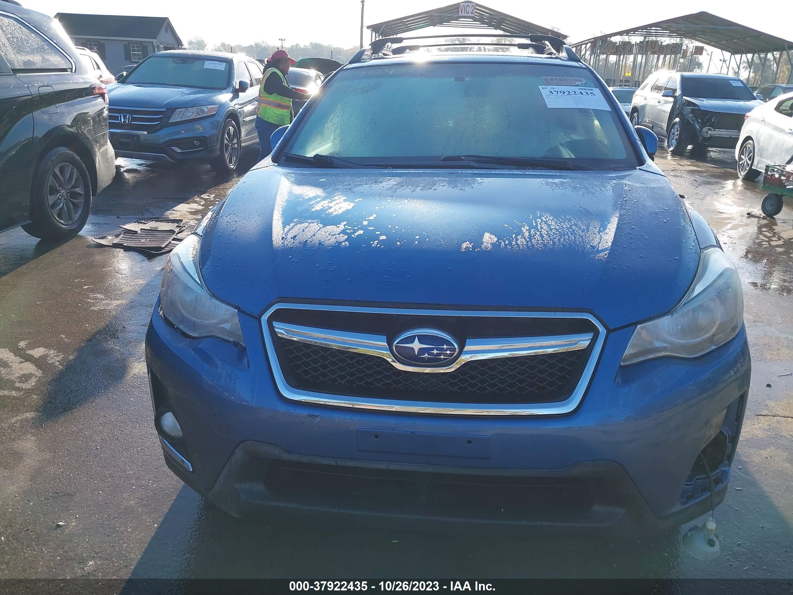 Photo 11 VIN: JF2GPAKC1H8213108 - SUBARU CROSSTREK 