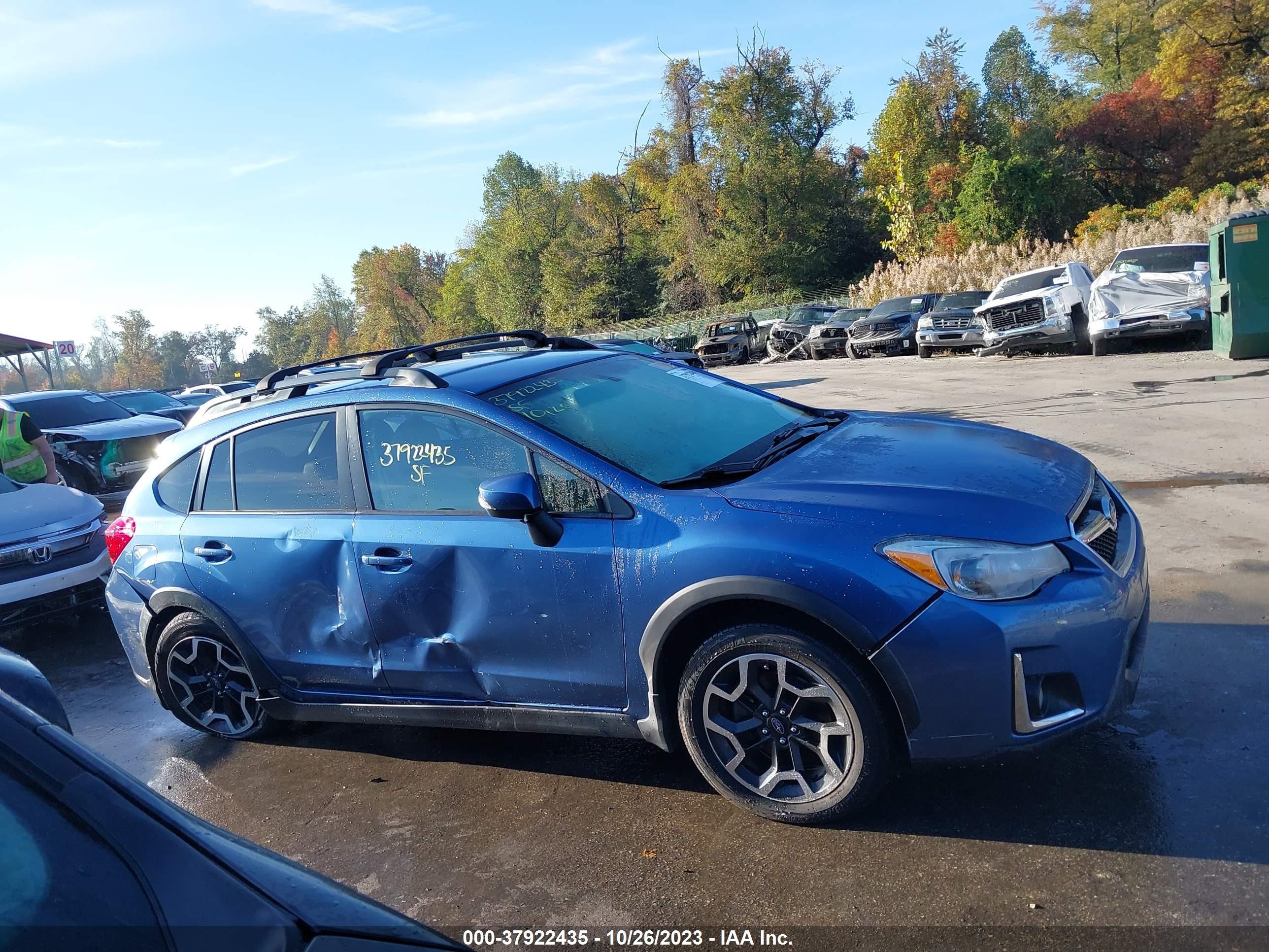 Photo 12 VIN: JF2GPAKC1H8213108 - SUBARU CROSSTREK 