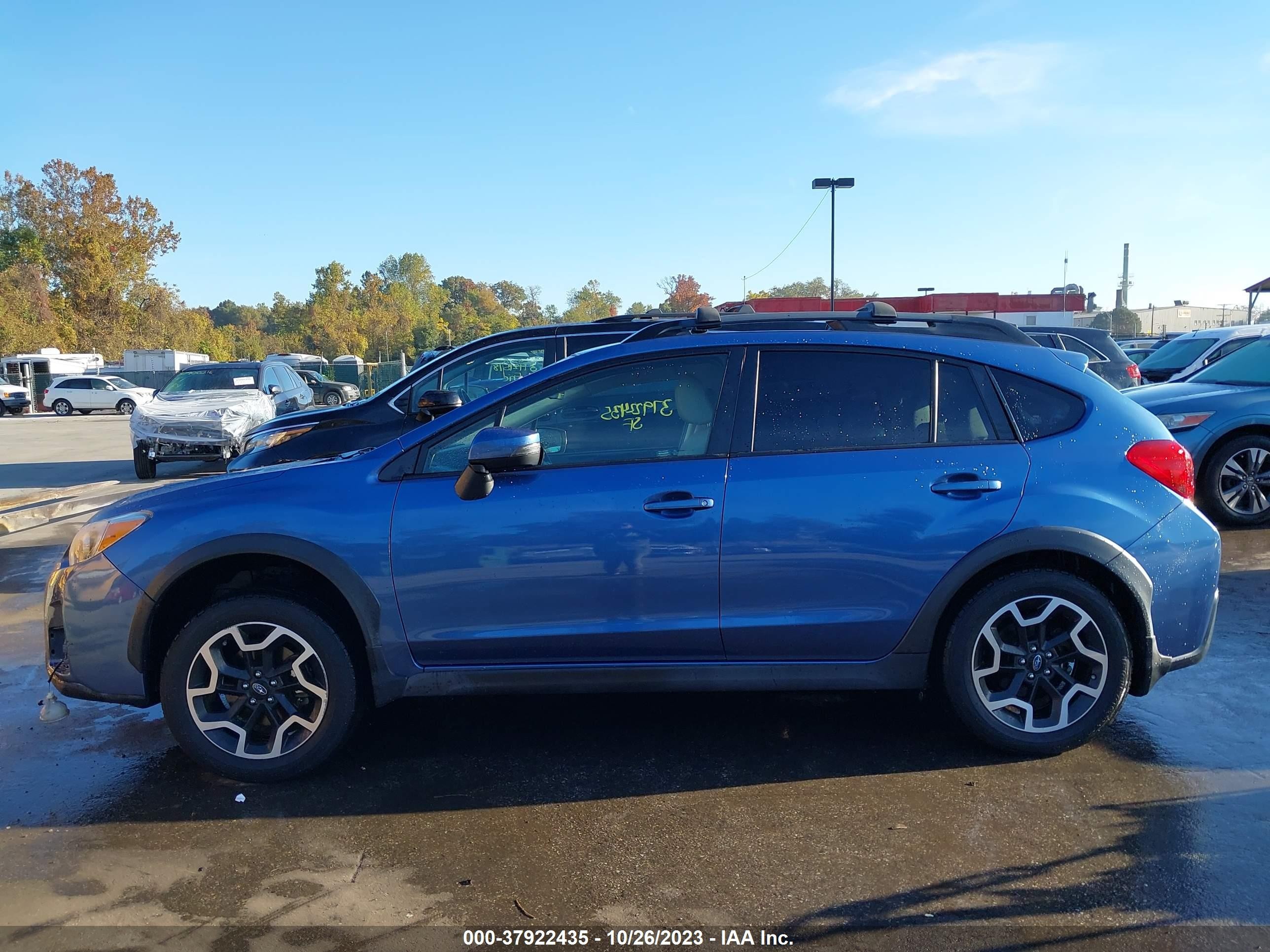 Photo 13 VIN: JF2GPAKC1H8213108 - SUBARU CROSSTREK 