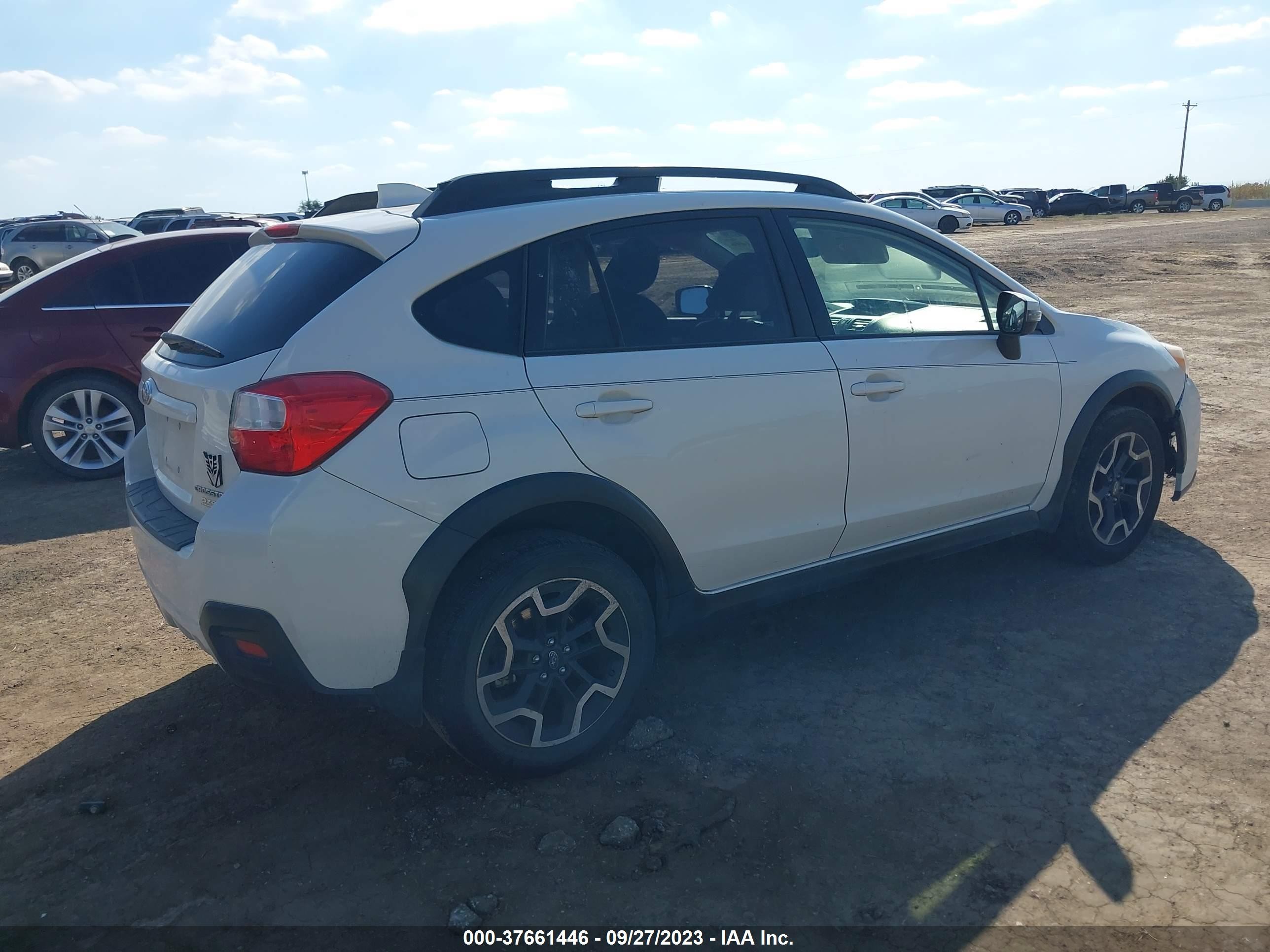 Photo 3 VIN: JF2GPAKC9G8233492 - SUBARU CROSSTREK 