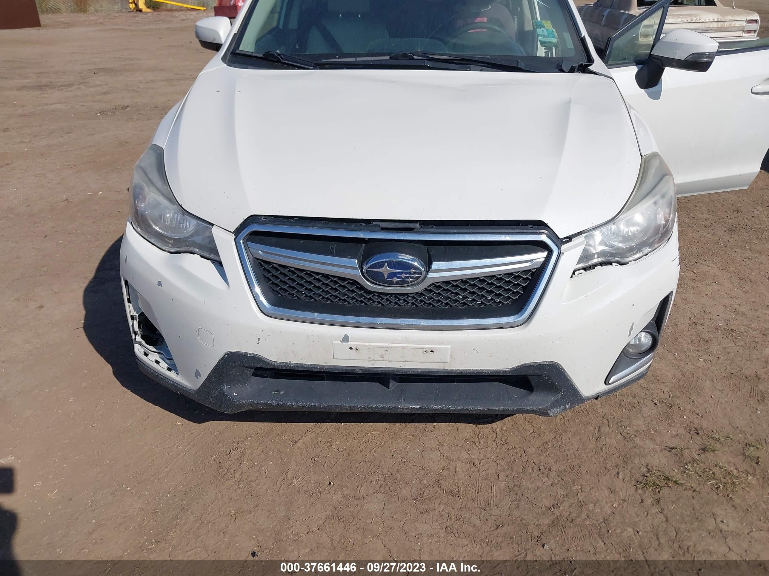 Photo 5 VIN: JF2GPAKC9G8233492 - SUBARU CROSSTREK 