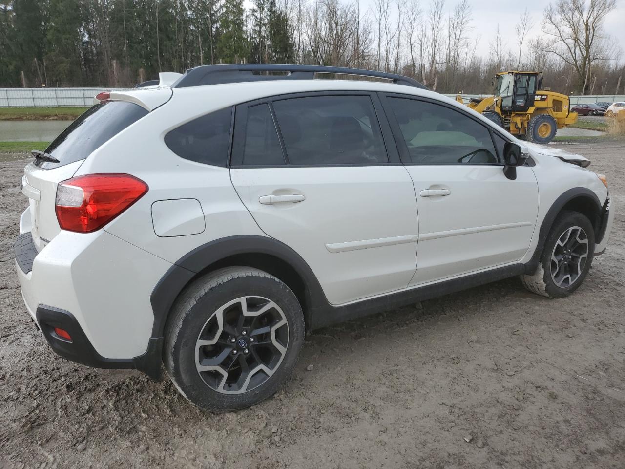 Photo 2 VIN: JF2GPAKC9H8215561 - SUBARU CROSSTREK 