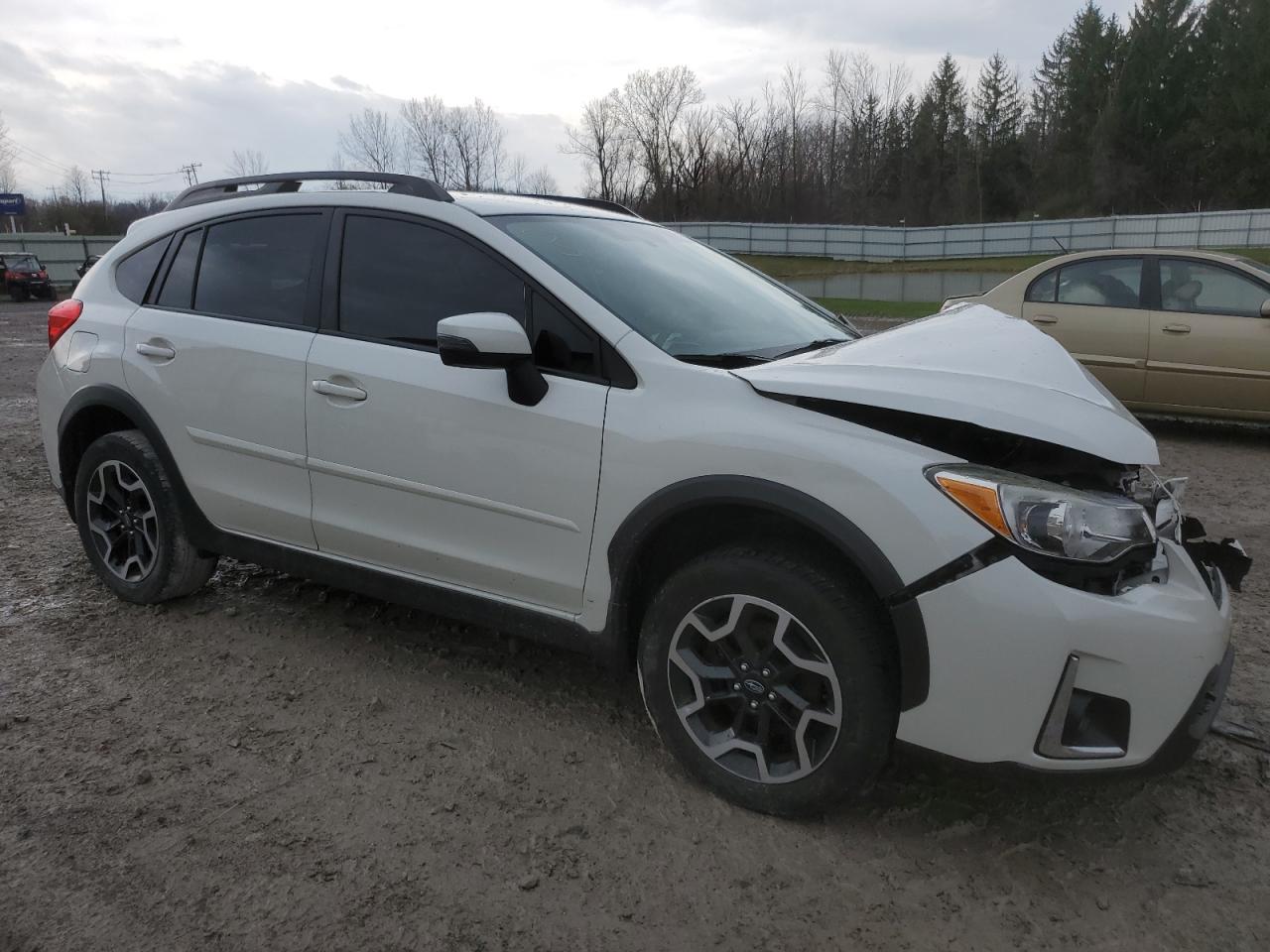 Photo 3 VIN: JF2GPAKC9H8215561 - SUBARU CROSSTREK 