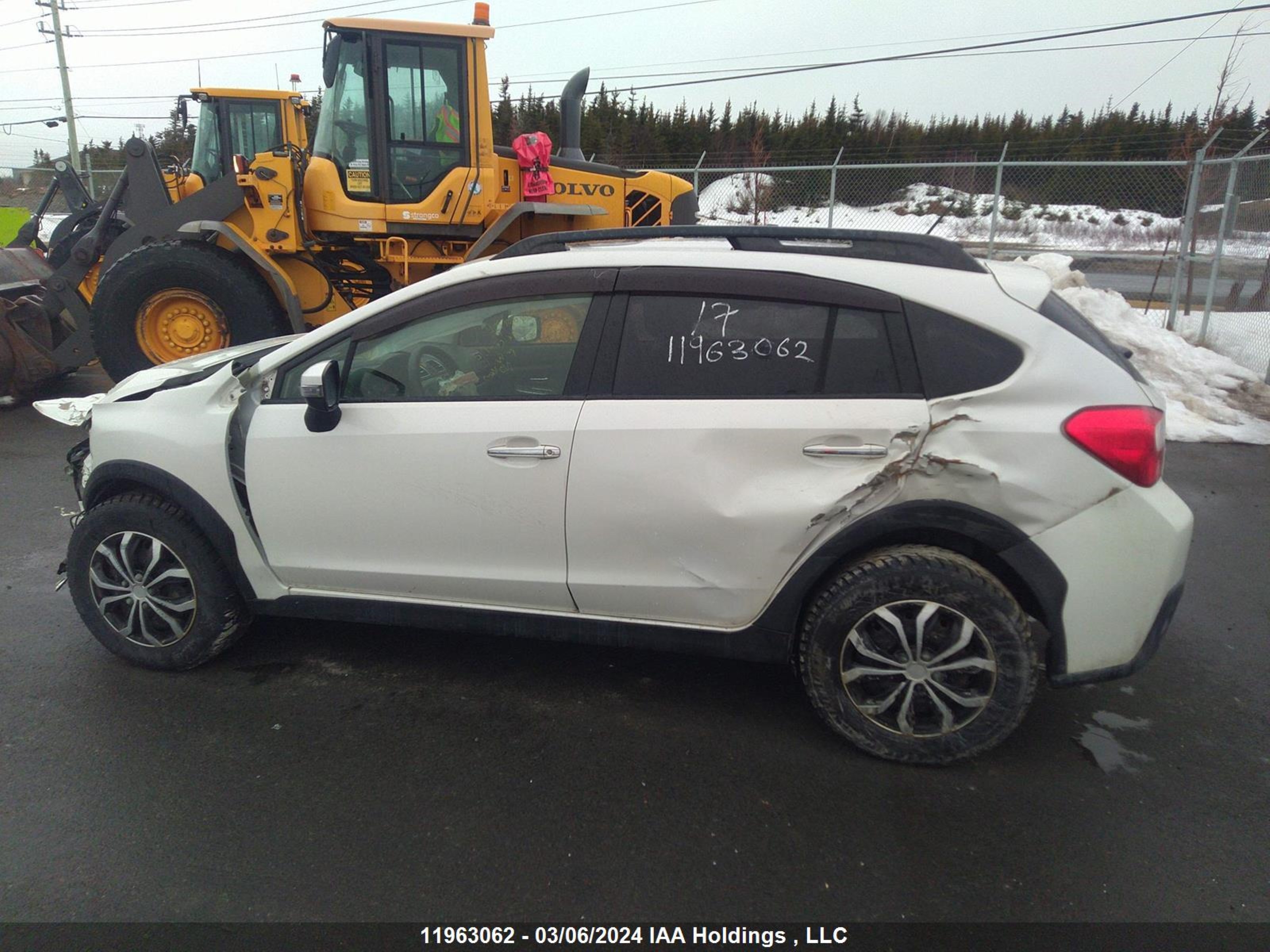 Photo 14 VIN: JF2GPALC0HH209579 - SUBARU CROSSTREK 