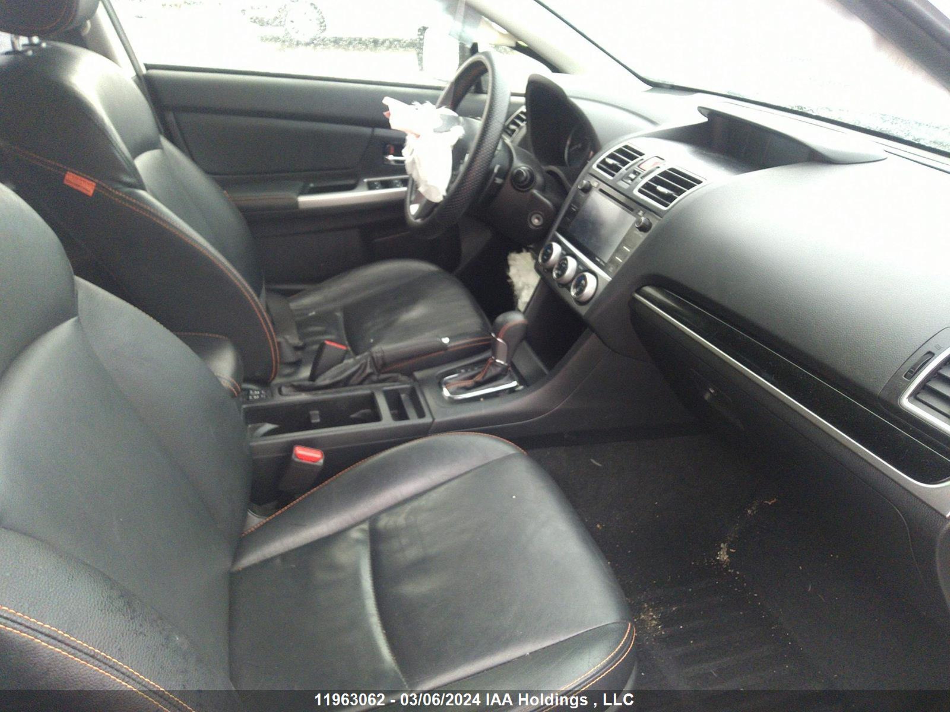 Photo 4 VIN: JF2GPALC0HH209579 - SUBARU CROSSTREK 