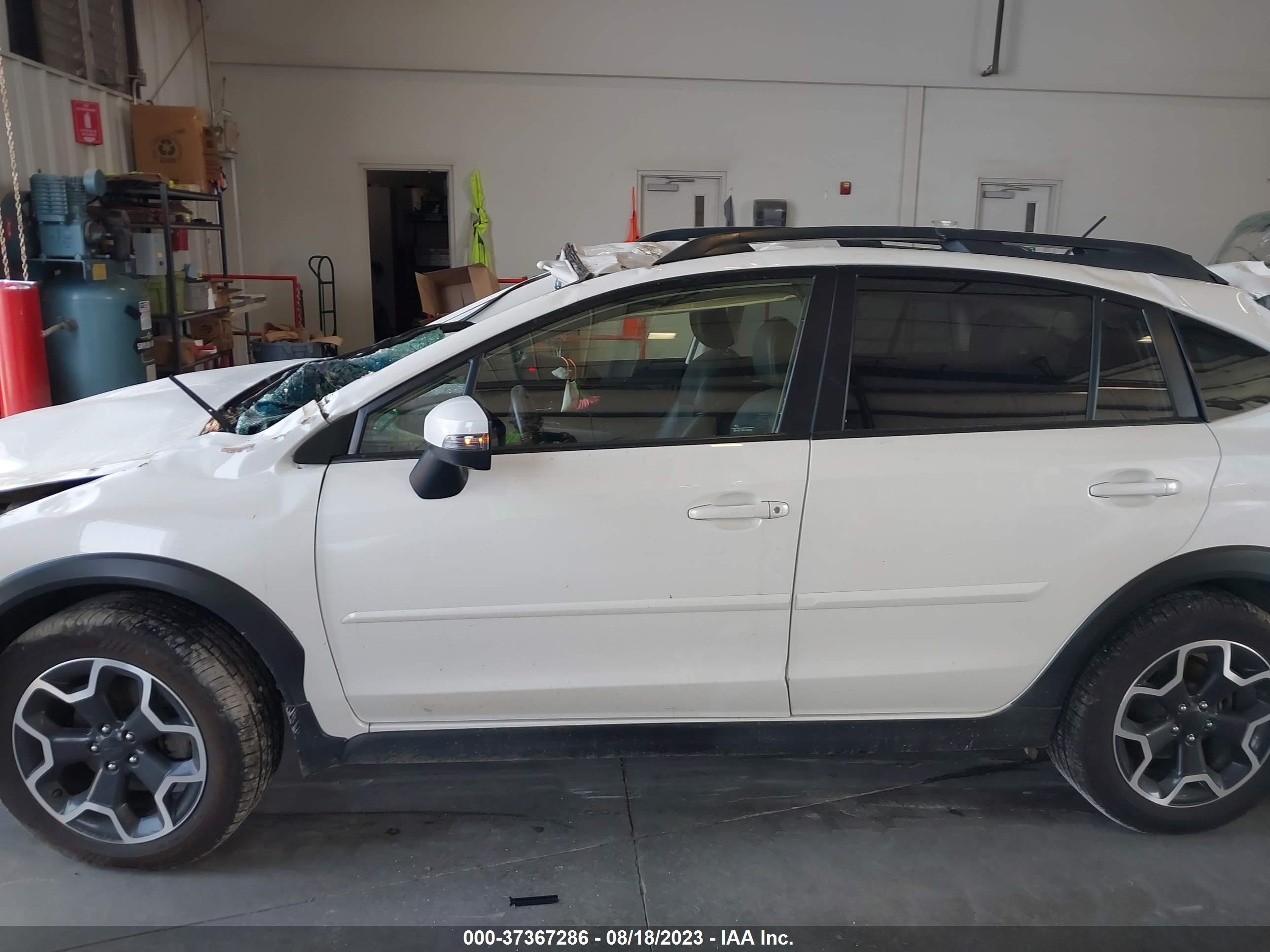 Photo 13 VIN: JF2GPAMCXF8238020 - SUBARU CROSSTREK 