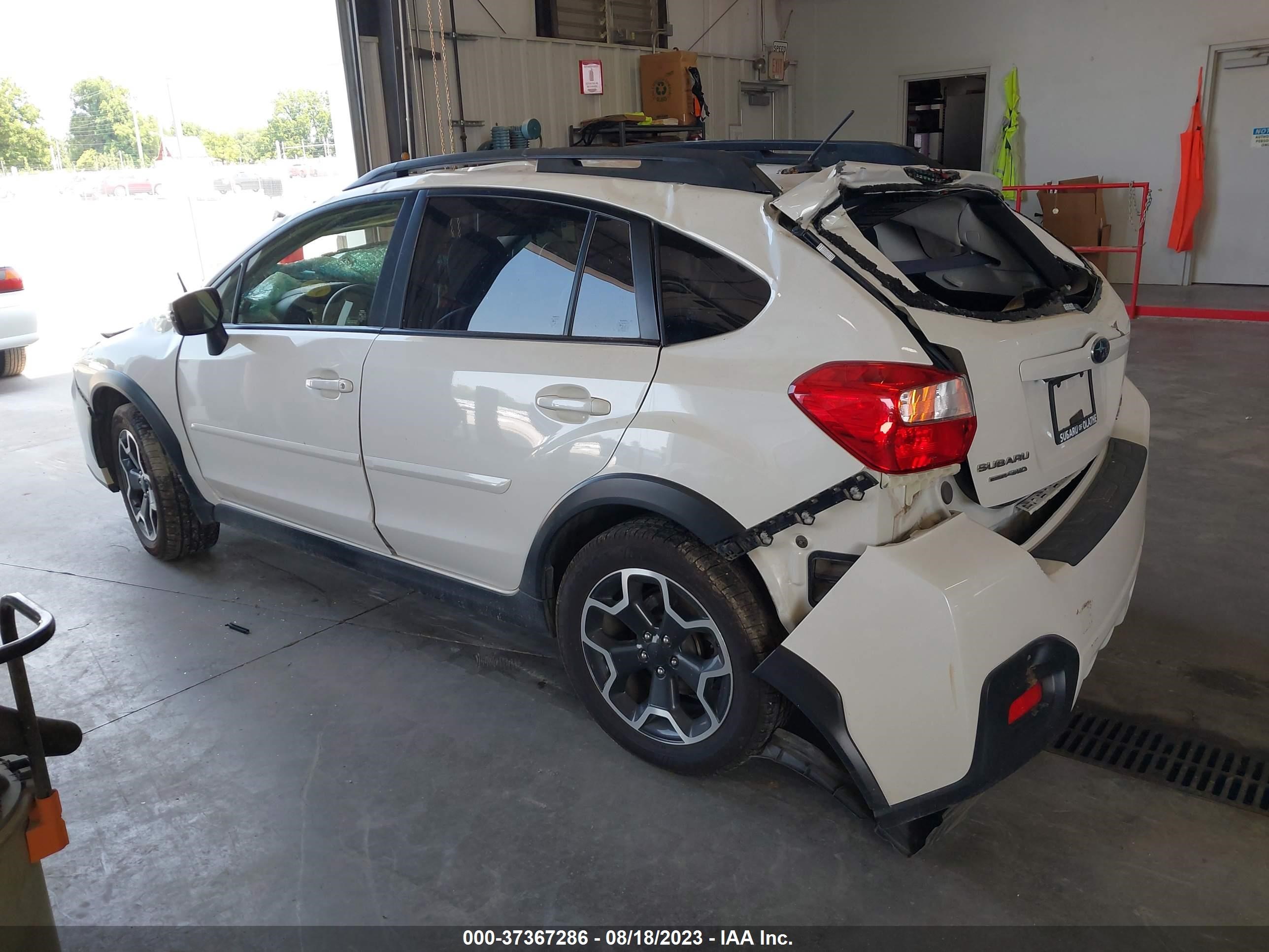 Photo 2 VIN: JF2GPAMCXF8238020 - SUBARU CROSSTREK 