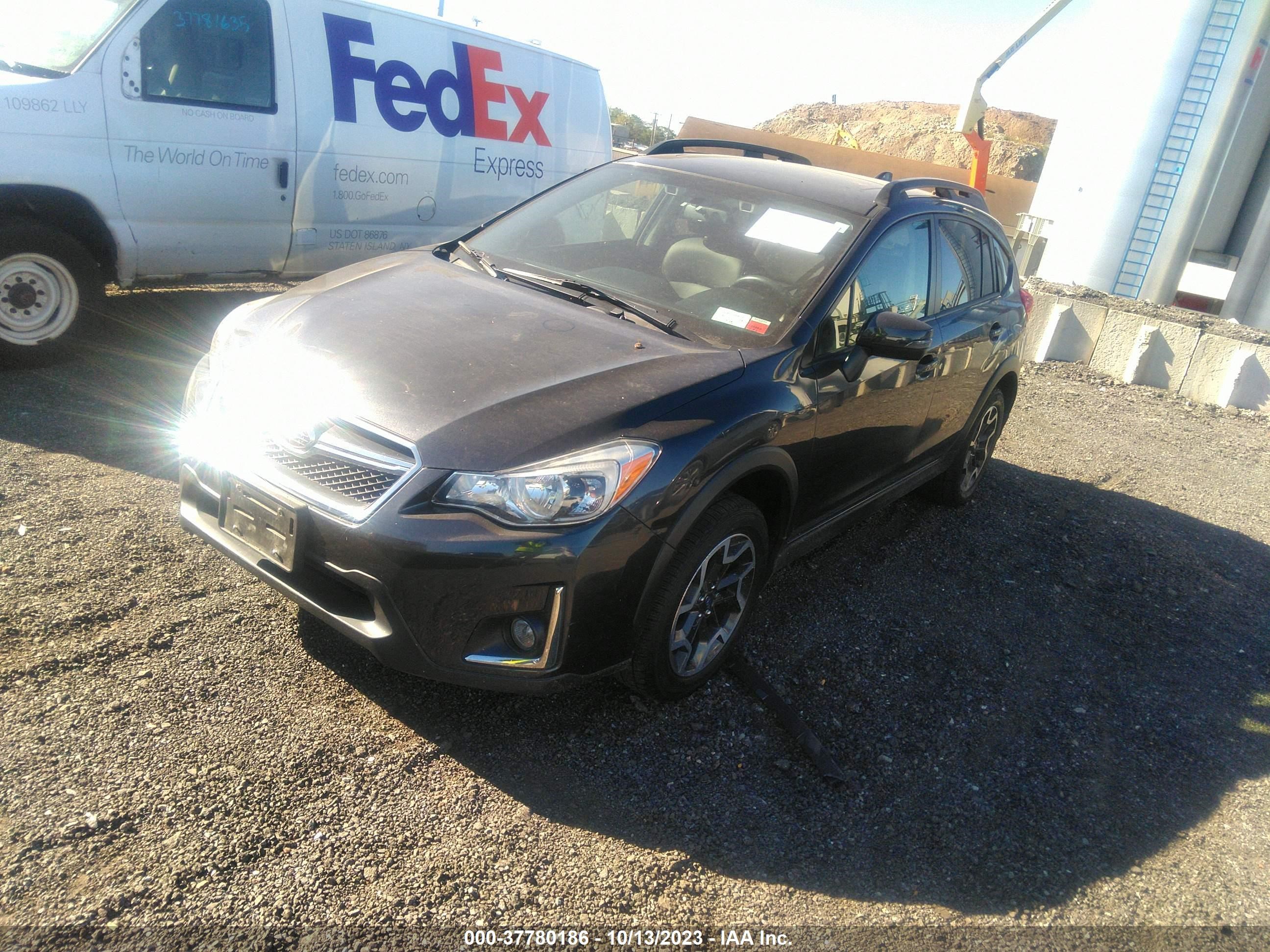 Photo 1 VIN: JF2GPANC0H8222443 - SUBARU CROSSTREK 