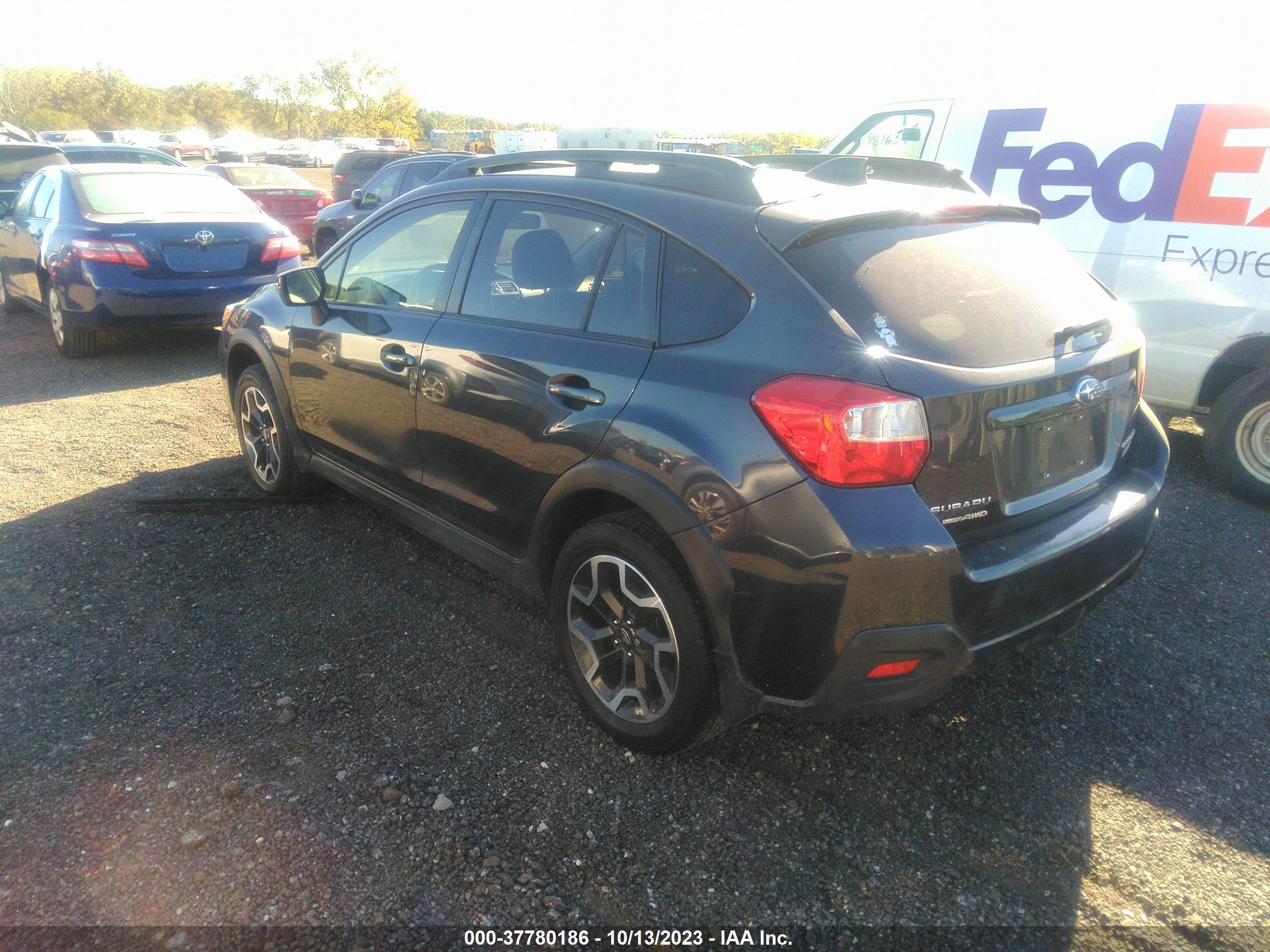 Photo 2 VIN: JF2GPANC0H8222443 - SUBARU CROSSTREK 