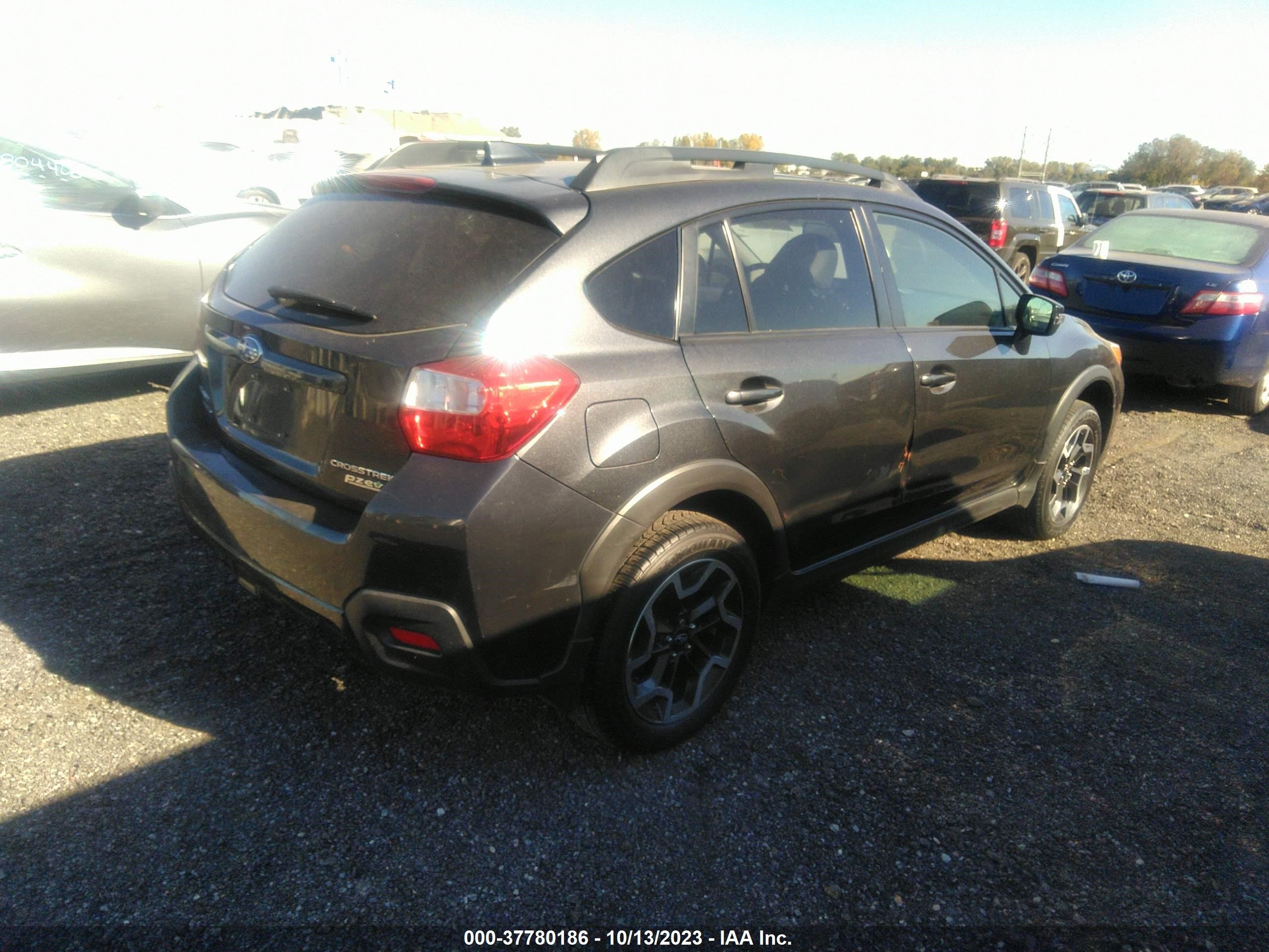 Photo 3 VIN: JF2GPANC0H8222443 - SUBARU CROSSTREK 