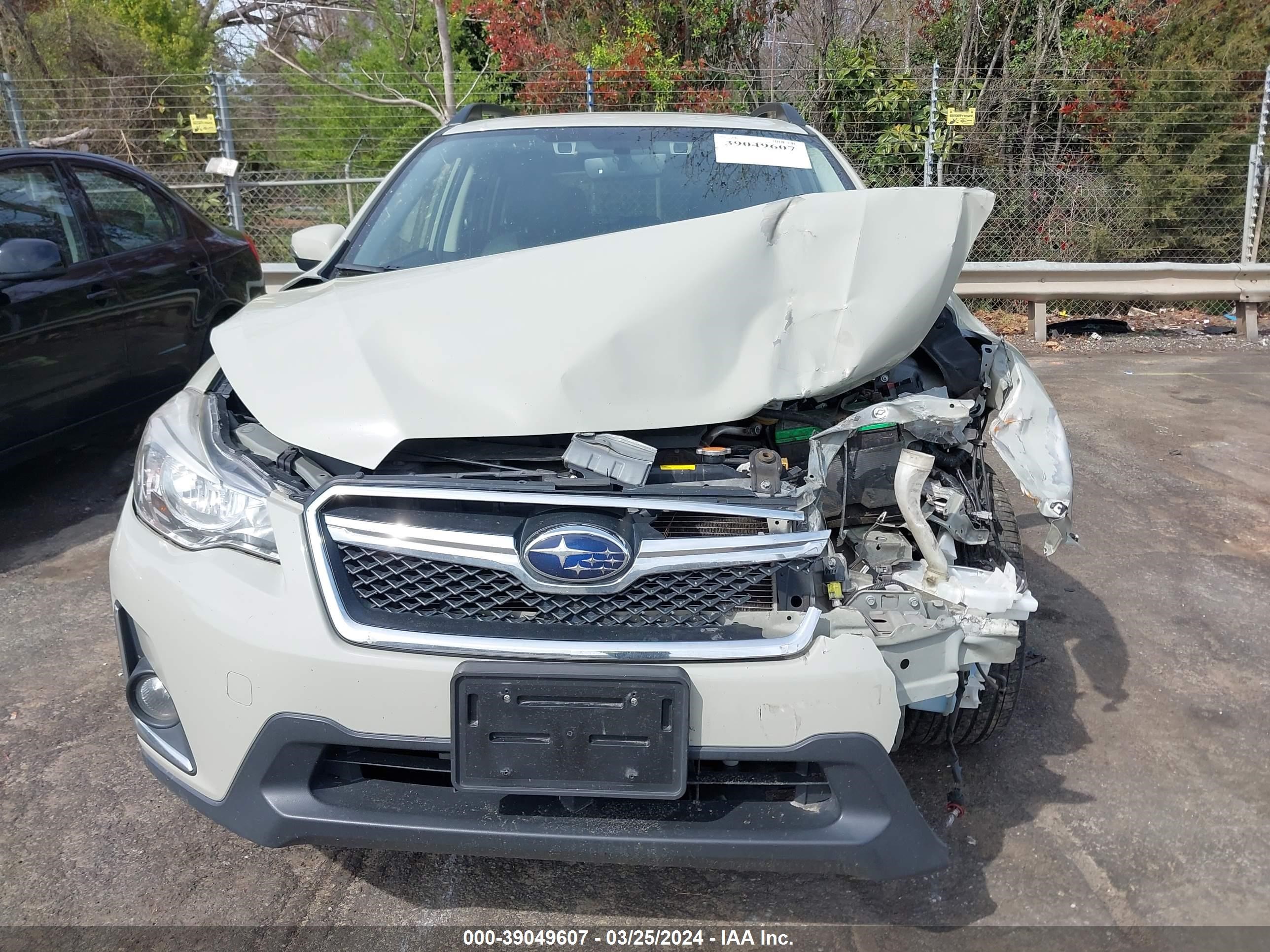 Photo 11 VIN: JF2GPANC1HH233922 - SUBARU CROSSTREK 