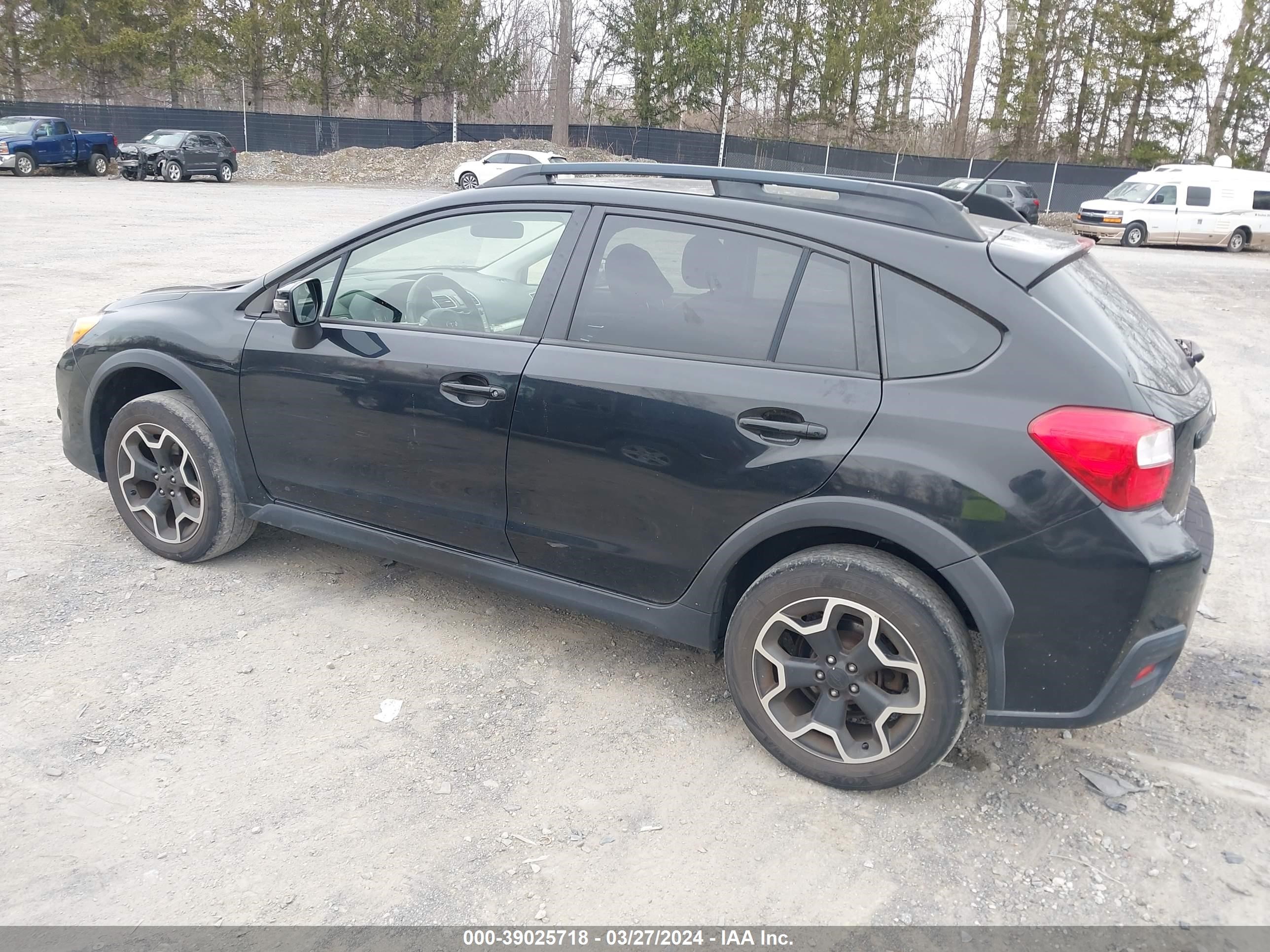 Photo 2 VIN: JF2GPAPCXFH270266 - SUBARU CROSSTREK 