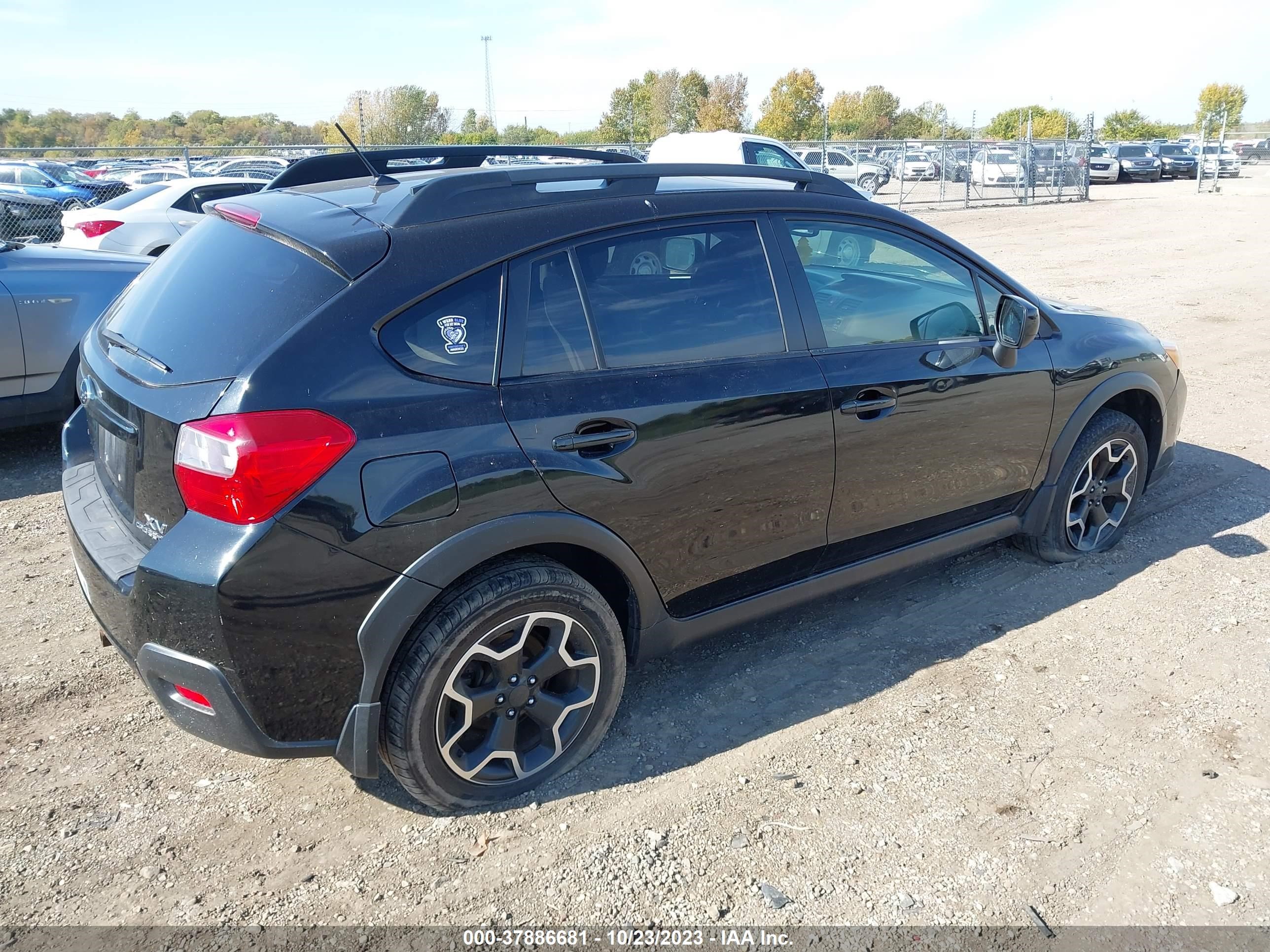 Photo 3 VIN: JF2GPAVCXD2211205 - SUBARU CROSSTREK 