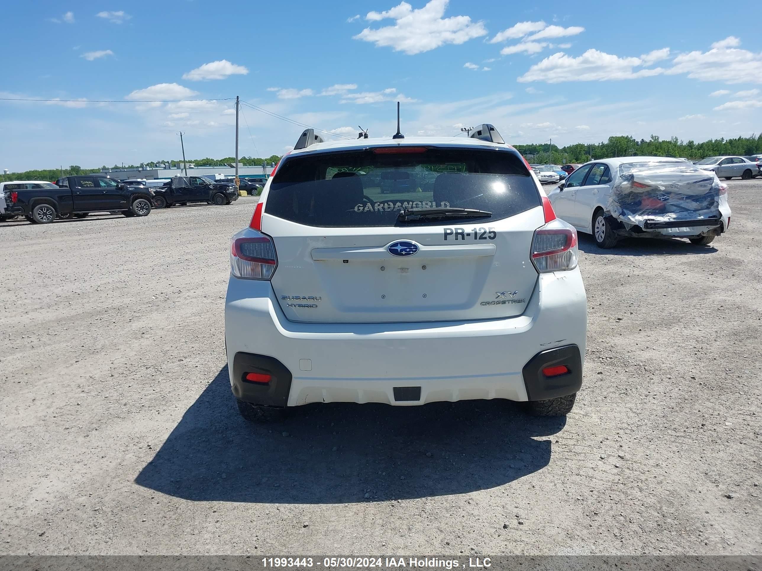 Photo 14 VIN: JF2GPBDC7FH214456 - SUBARU CROSSTREK 