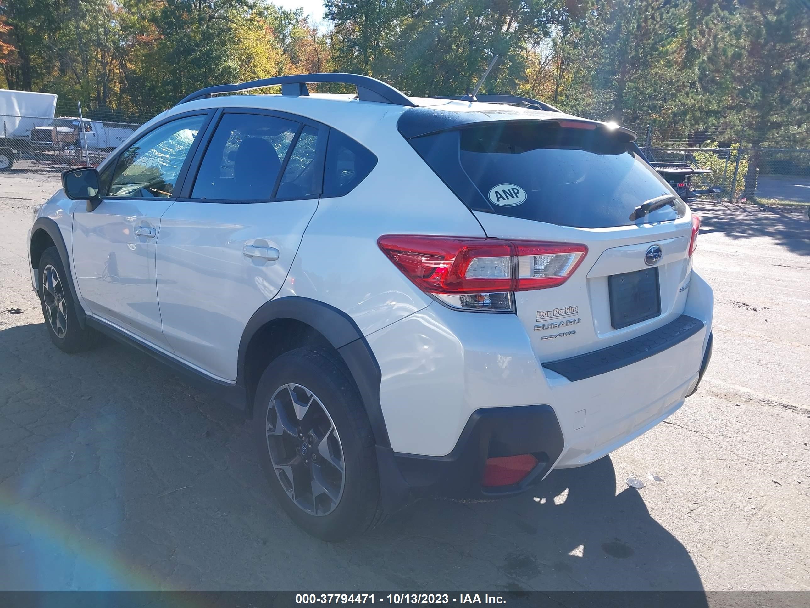 Photo 2 VIN: JF2GTAAC7KH227809 - SUBARU CROSSTREK 