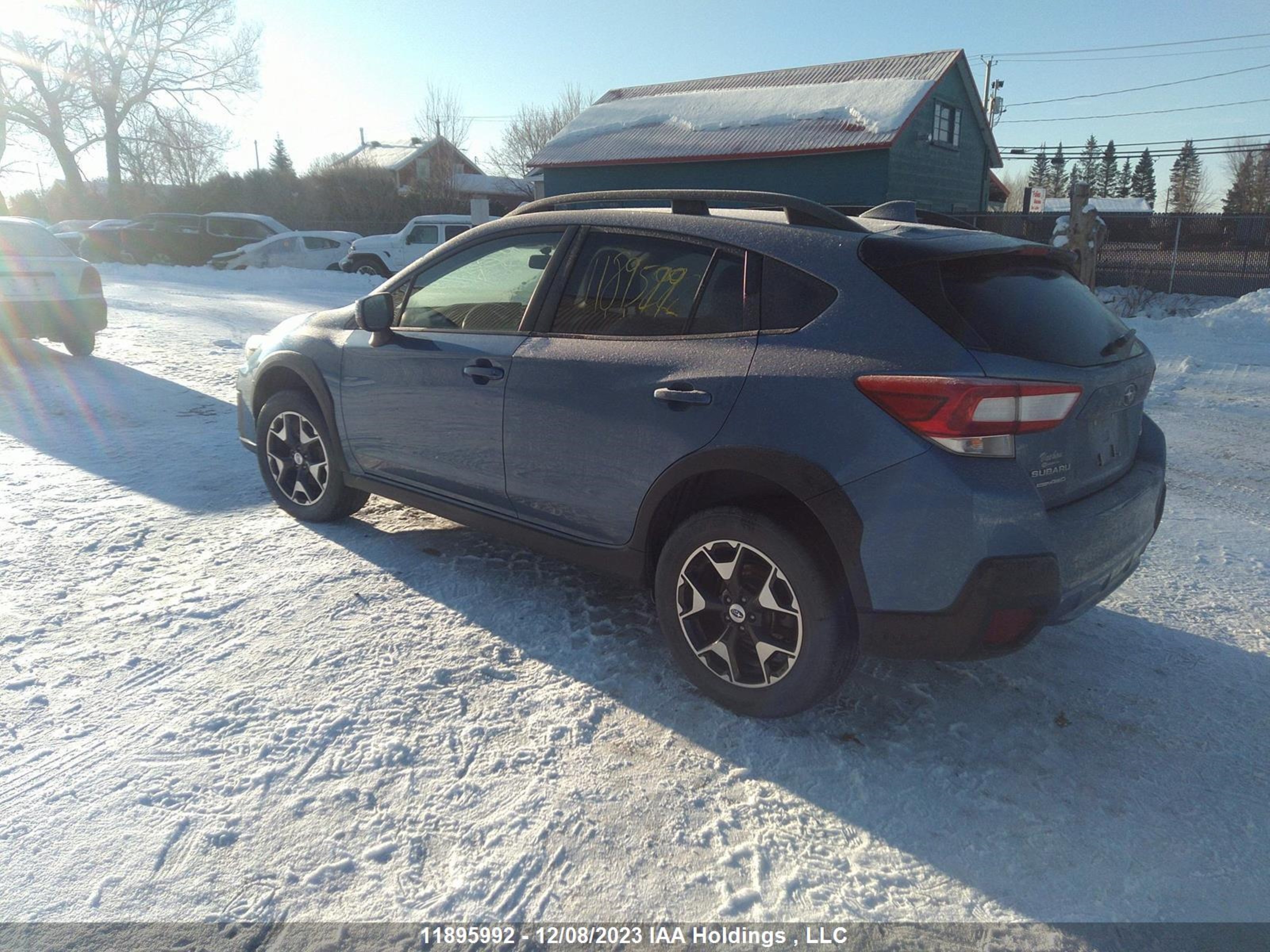 Photo 2 VIN: JF2GTABC6JH328823 - SUBARU CROSSTREK 