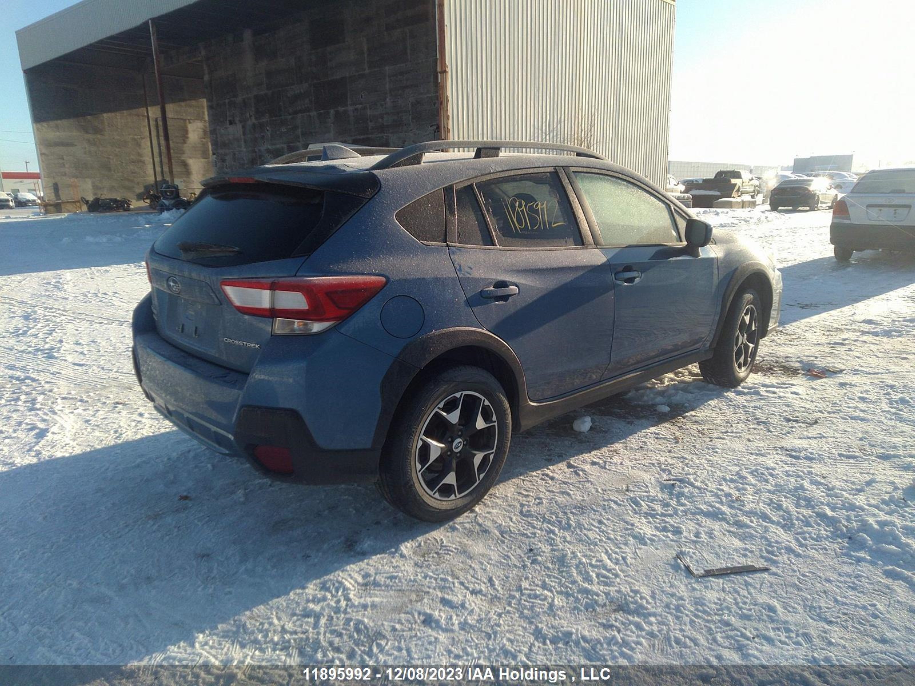 Photo 3 VIN: JF2GTABC6JH328823 - SUBARU CROSSTREK 