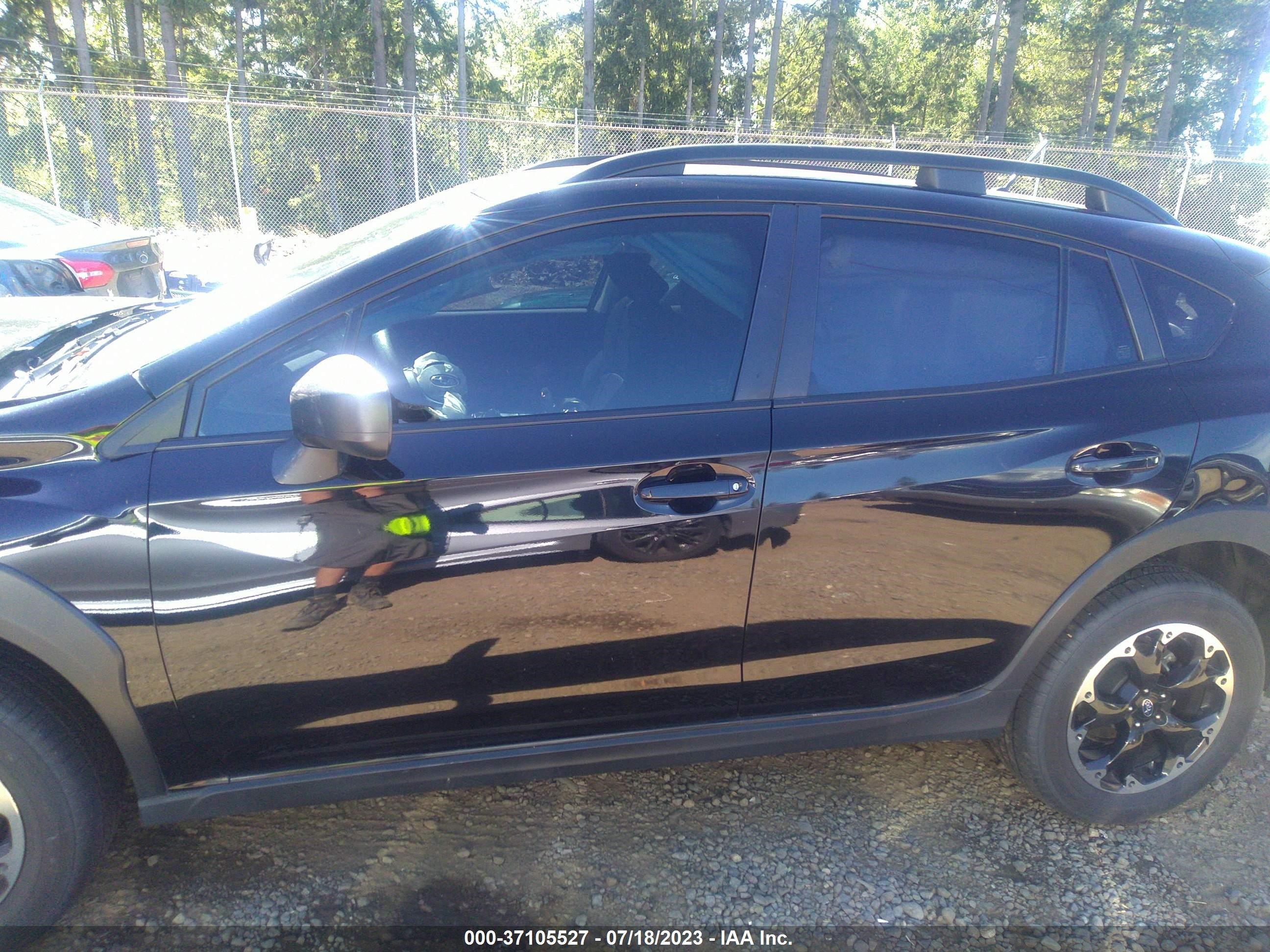 Photo 12 VIN: JF2GTABC9M8245892 - SUBARU CROSSTREK 