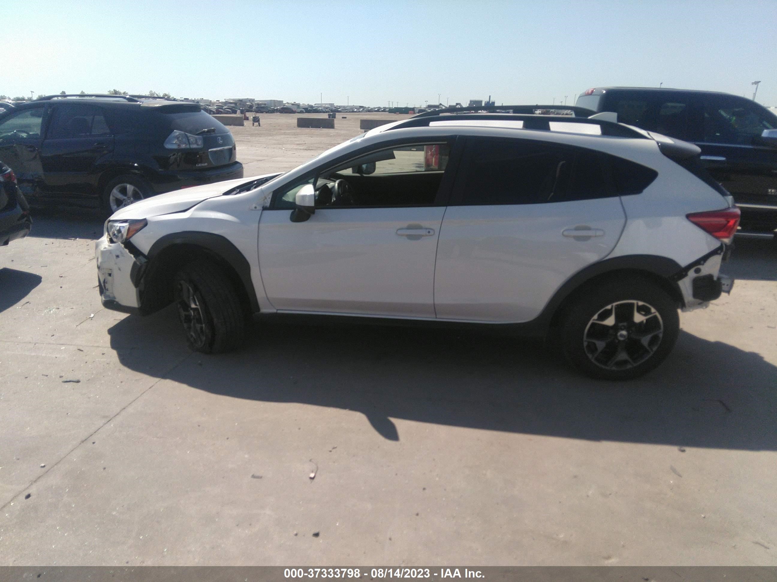 Photo 13 VIN: JF2GTABCXJH277472 - SUBARU CROSSTREK 