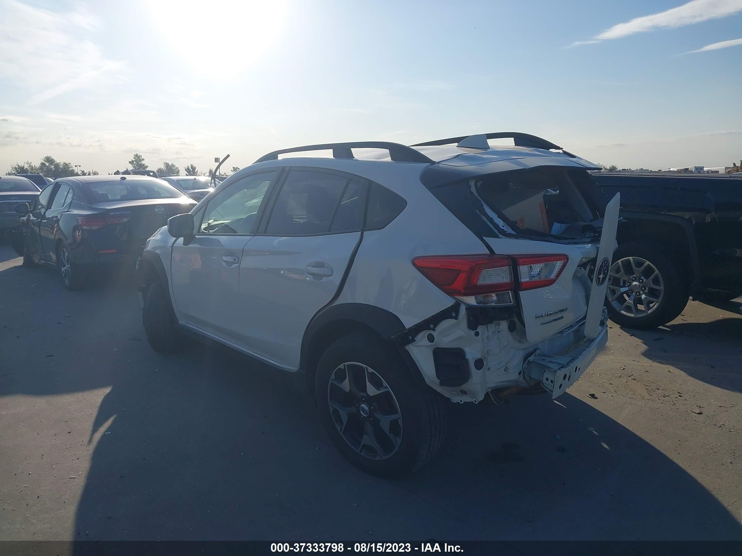 Photo 2 VIN: JF2GTABCXJH277472 - SUBARU CROSSTREK 