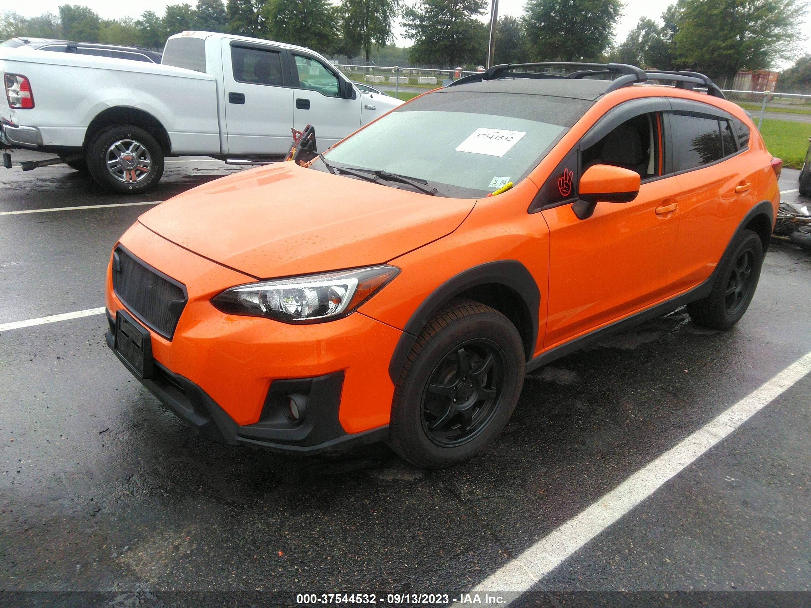 Photo 1 VIN: JF2GTACC6K9290827 - SUBARU CROSSTREK 