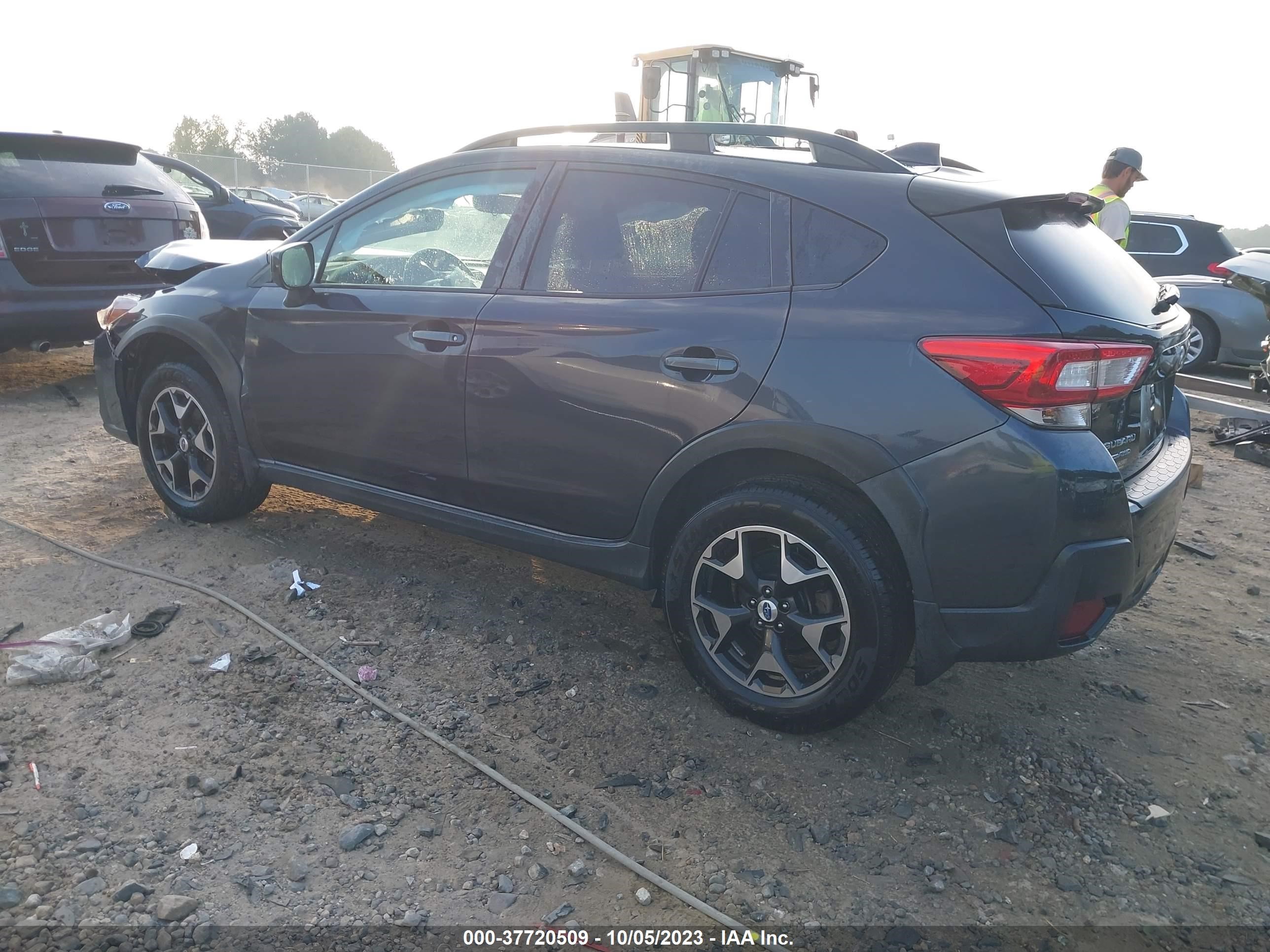 Photo 2 VIN: JF2GTADC2J8200463 - SUBARU CROSSTREK 