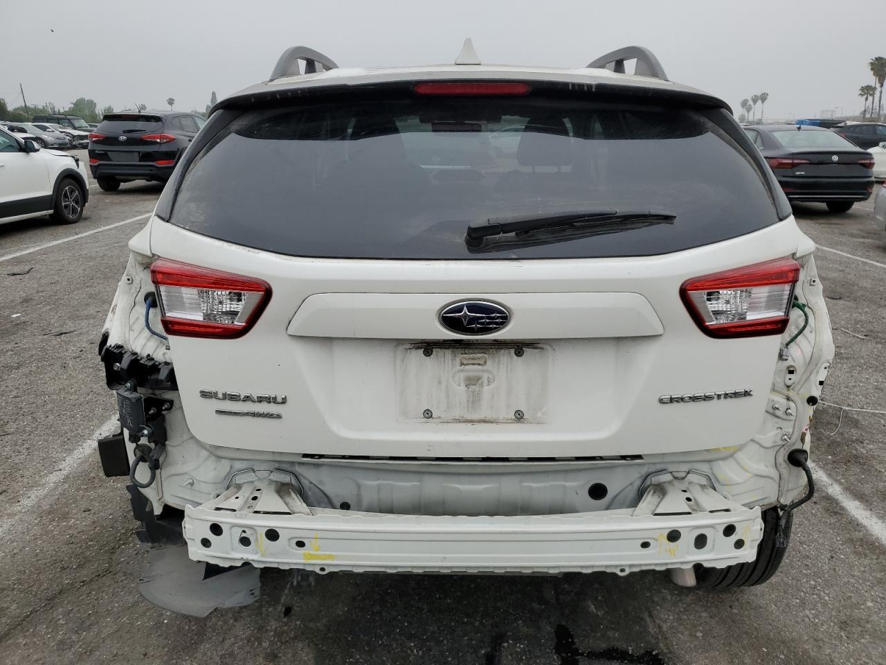 Photo 5 VIN: JF2GTADC3J8263877 - SUBARU CROSSTREK 