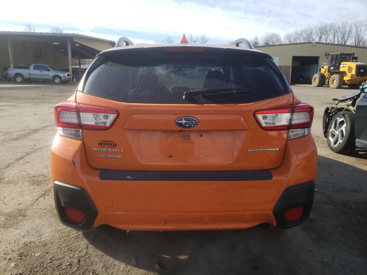 Photo 5 VIN: JF2GTADC7JH223706 - SUBARU CROSSTREK 