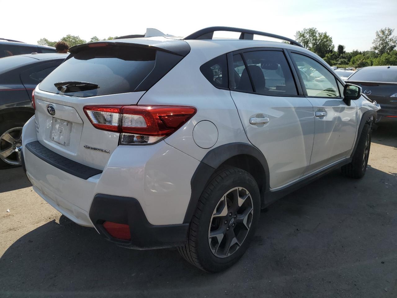 Photo 2 VIN: JF2GTAEC2K8214170 - SUBARU CROSSTREK 