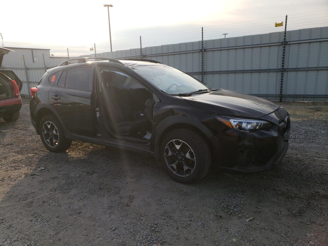 Photo 3 VIN: JF2GTAEC2K8335104 - SUBARU CROSSTREK 