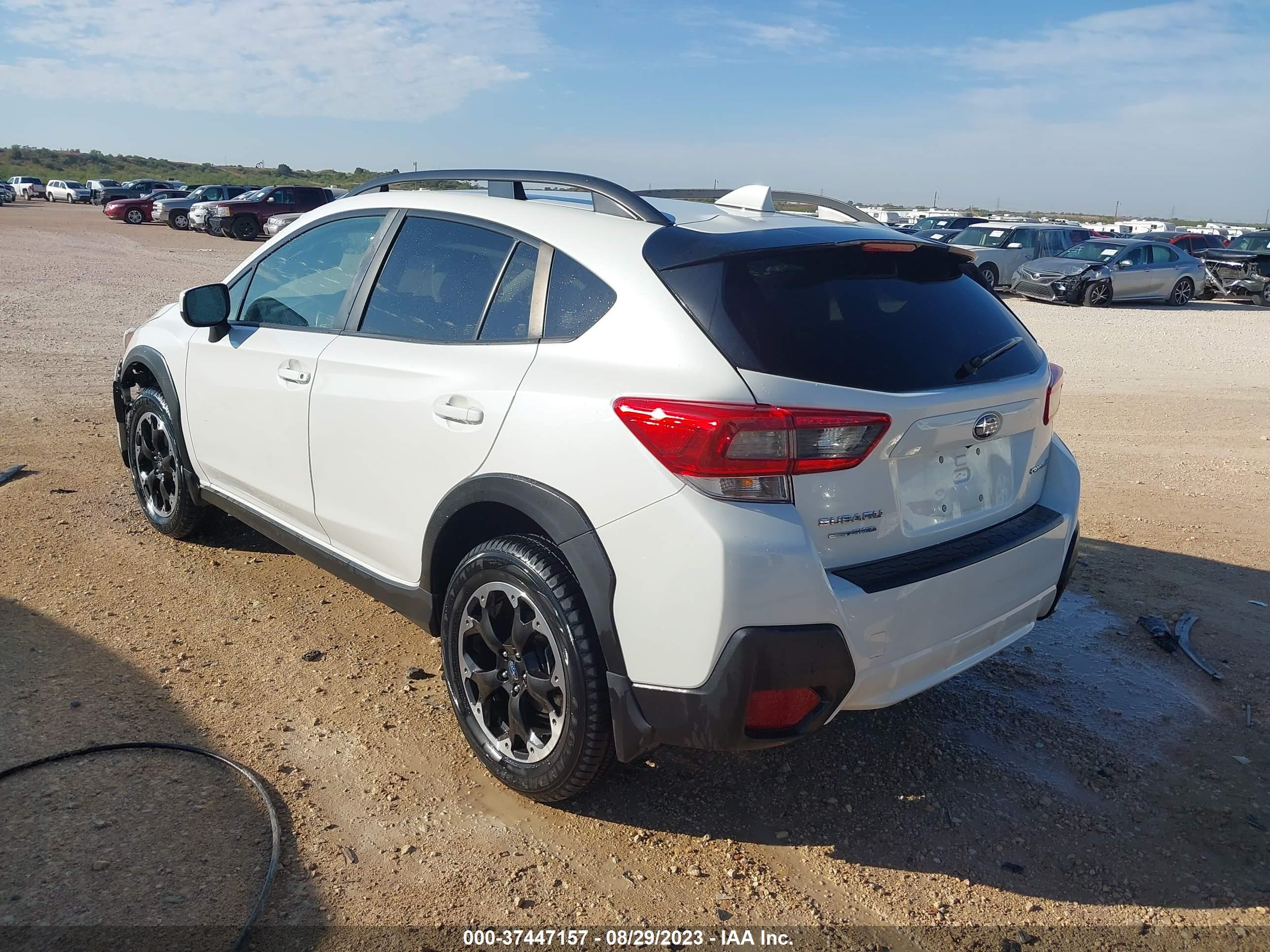 Photo 2 VIN: JF2GTAEC8MH657457 - SUBARU CROSSTREK 