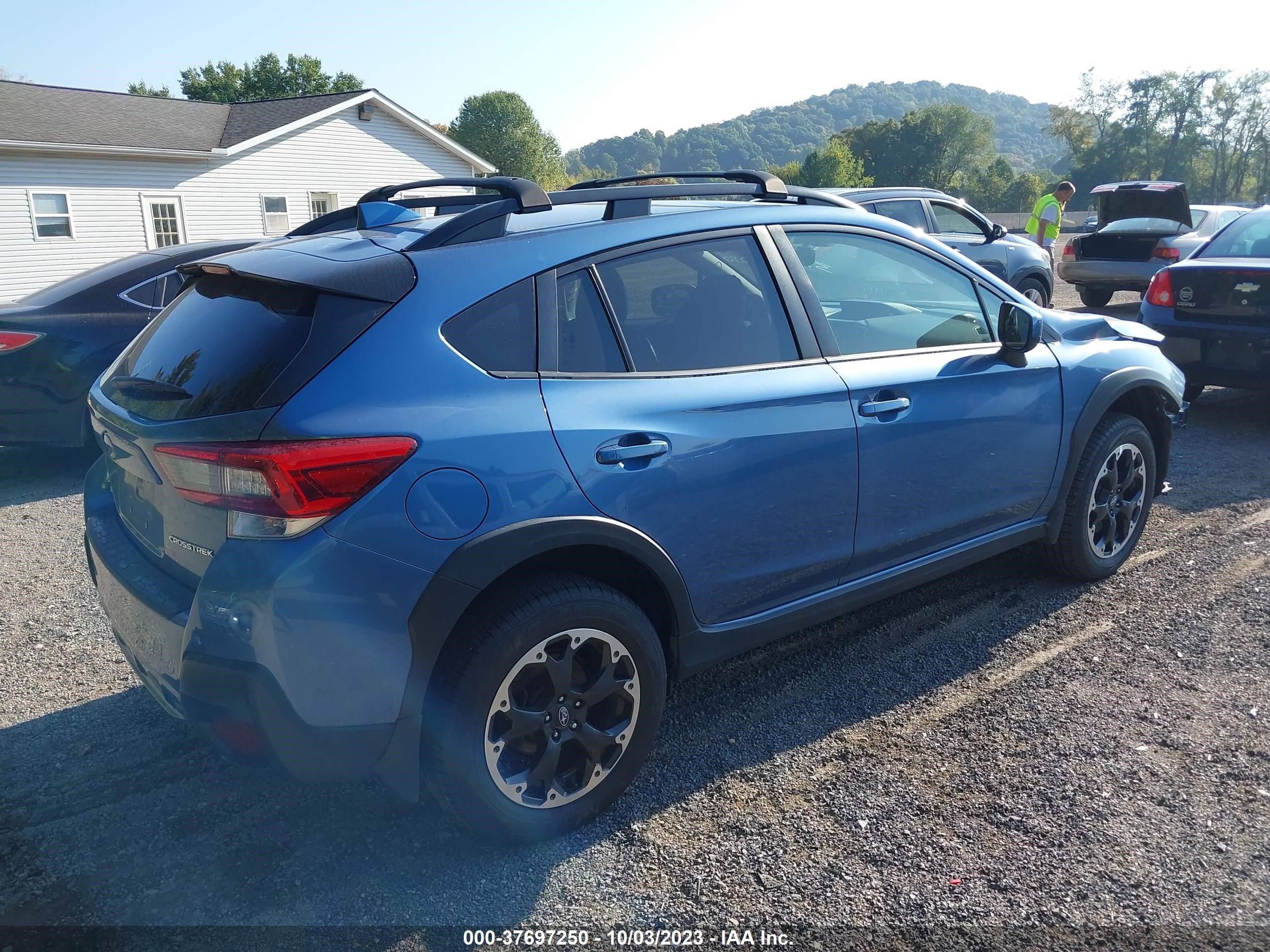 Photo 3 VIN: JF2GTAECXMH338125 - SUBARU CROSSTREK 