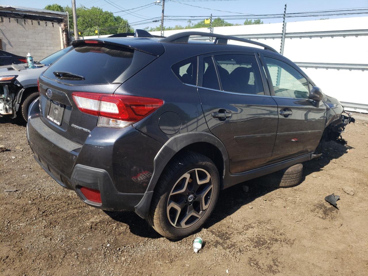 Photo 2 VIN: JF2GTAMC8JH326584 - SUBARU CROSSTREK 