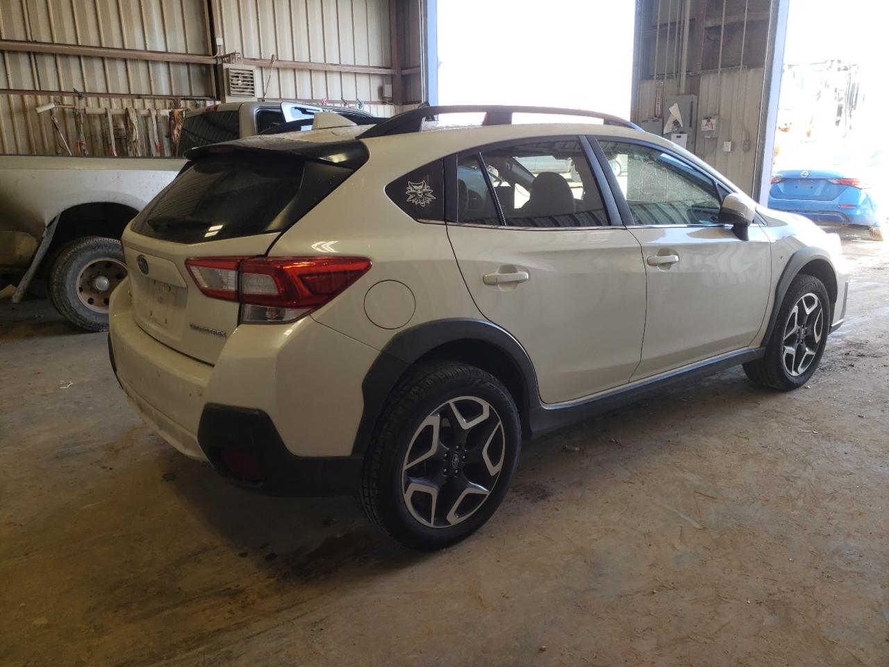 Photo 2 VIN: JF2GTAMC8K8231203 - SUBARU CROSSTREK 