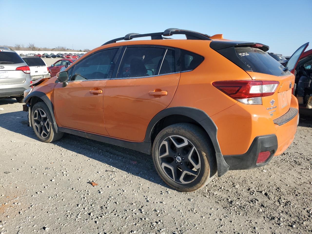 Photo 1 VIN: JF2GTAMC9J8213999 - SUBARU CROSSTREK 