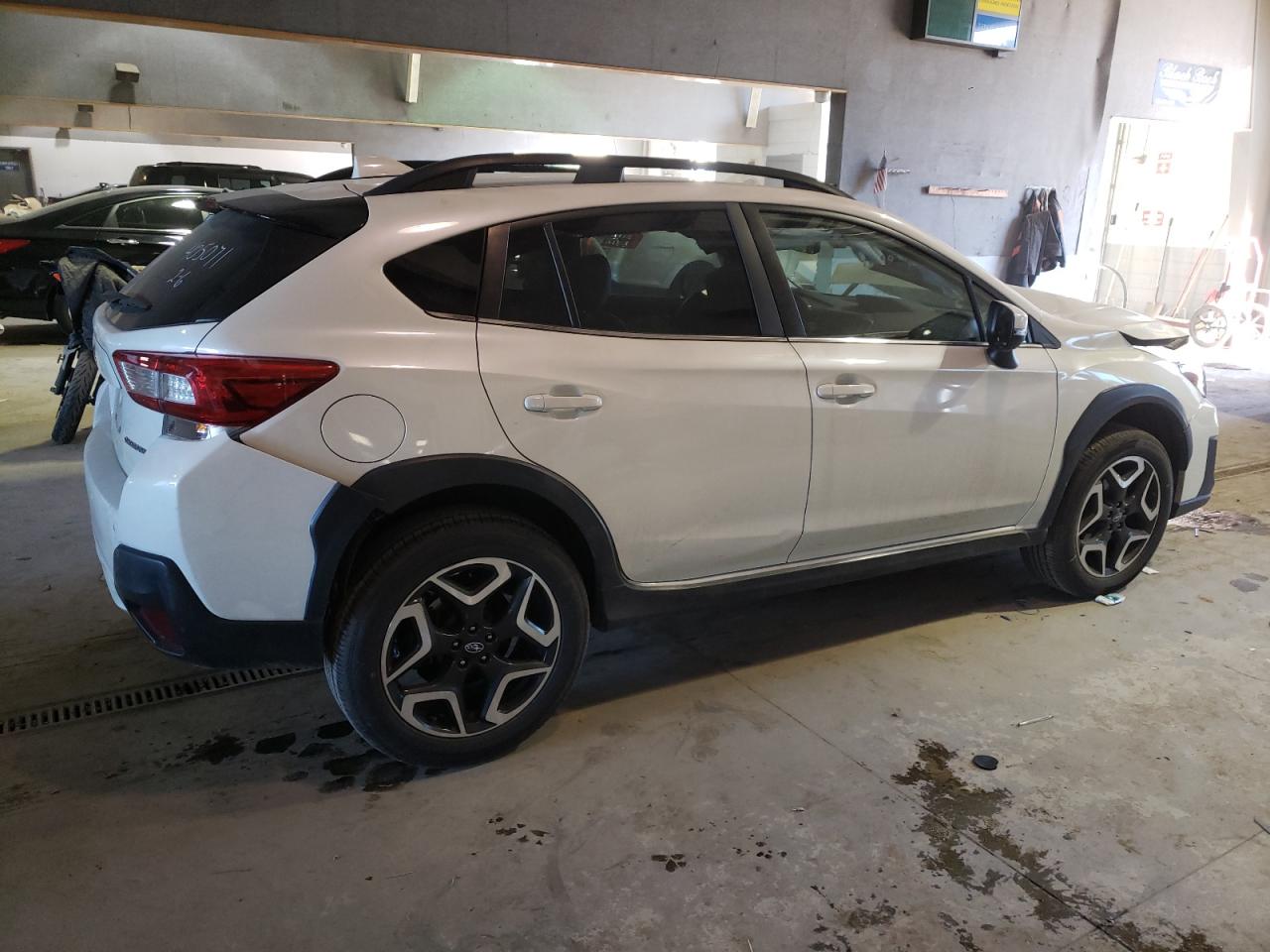 Photo 2 VIN: JF2GTANC2KH257004 - SUBARU CROSSTREK 