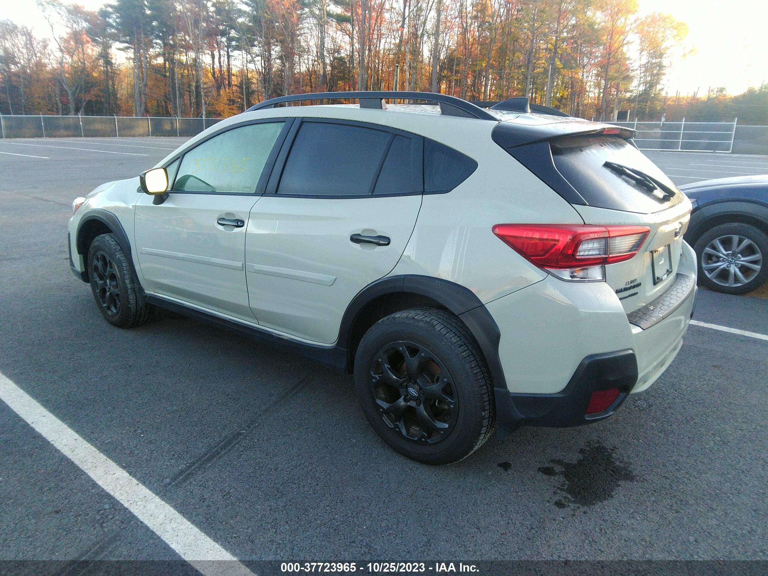 Photo 3 VIN: JF2GTAPC8P8252300 - SUBARU CROSSTREK 