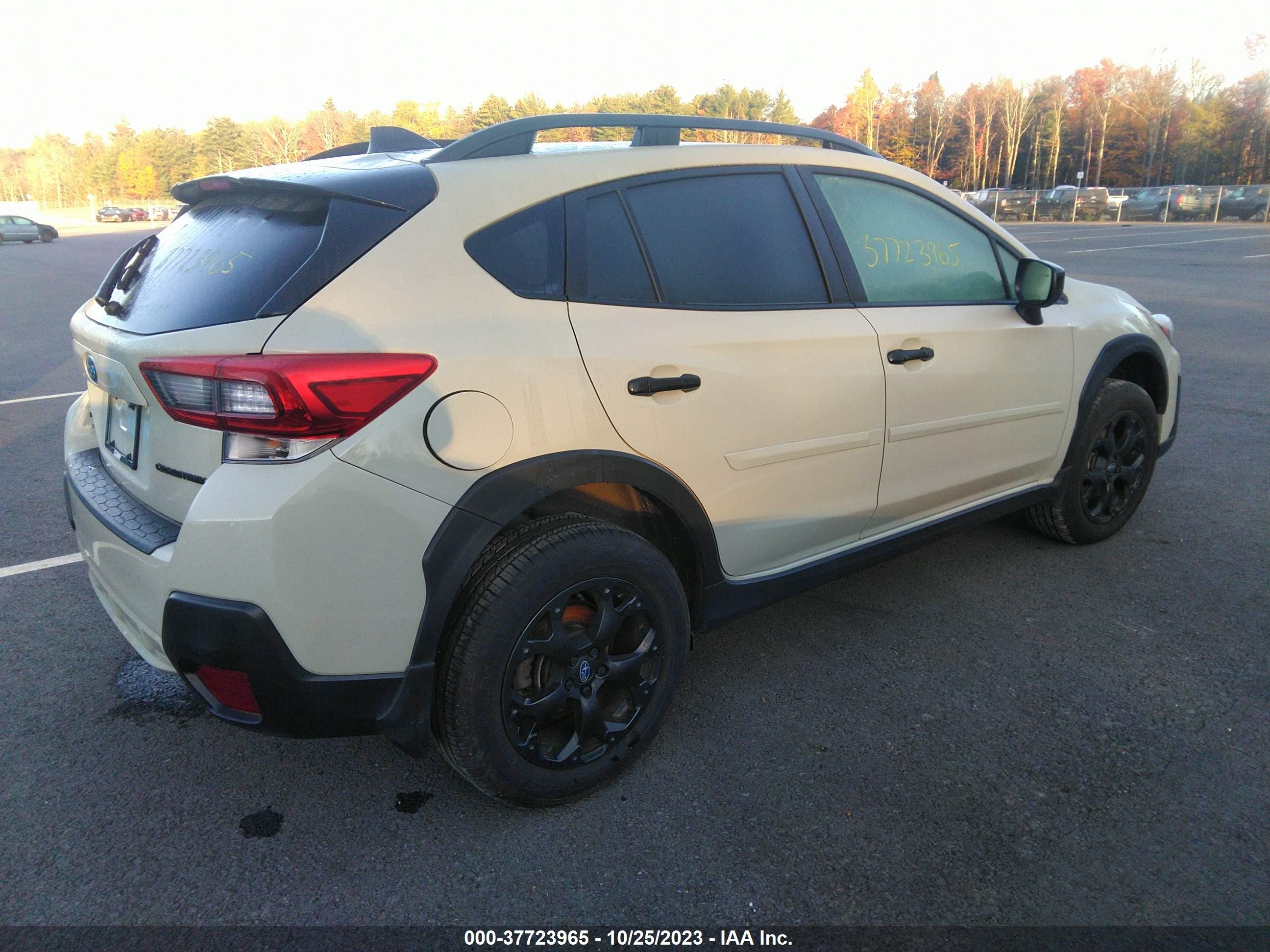 Photo 4 VIN: JF2GTAPC8P8252300 - SUBARU CROSSTREK 