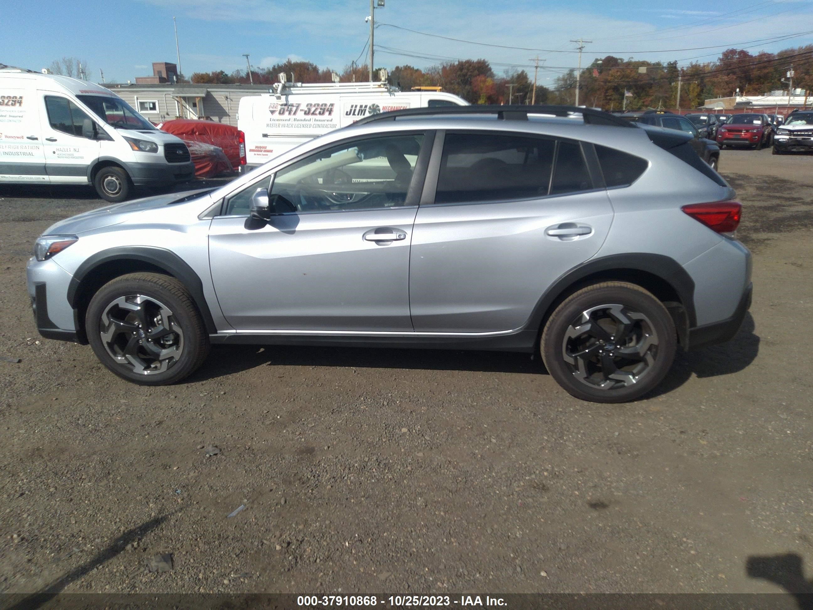 Photo 13 VIN: JF2GTHMC7PH302049 - SUBARU CROSSTREK 