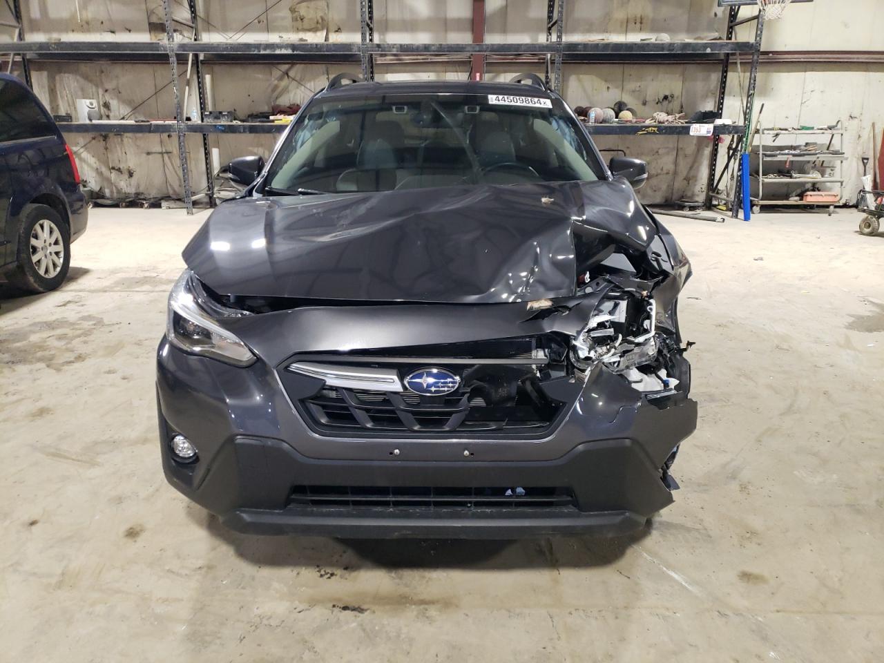 Photo 4 VIN: JF2GTHMC9PH222624 - SUBARU CROSSTREK 